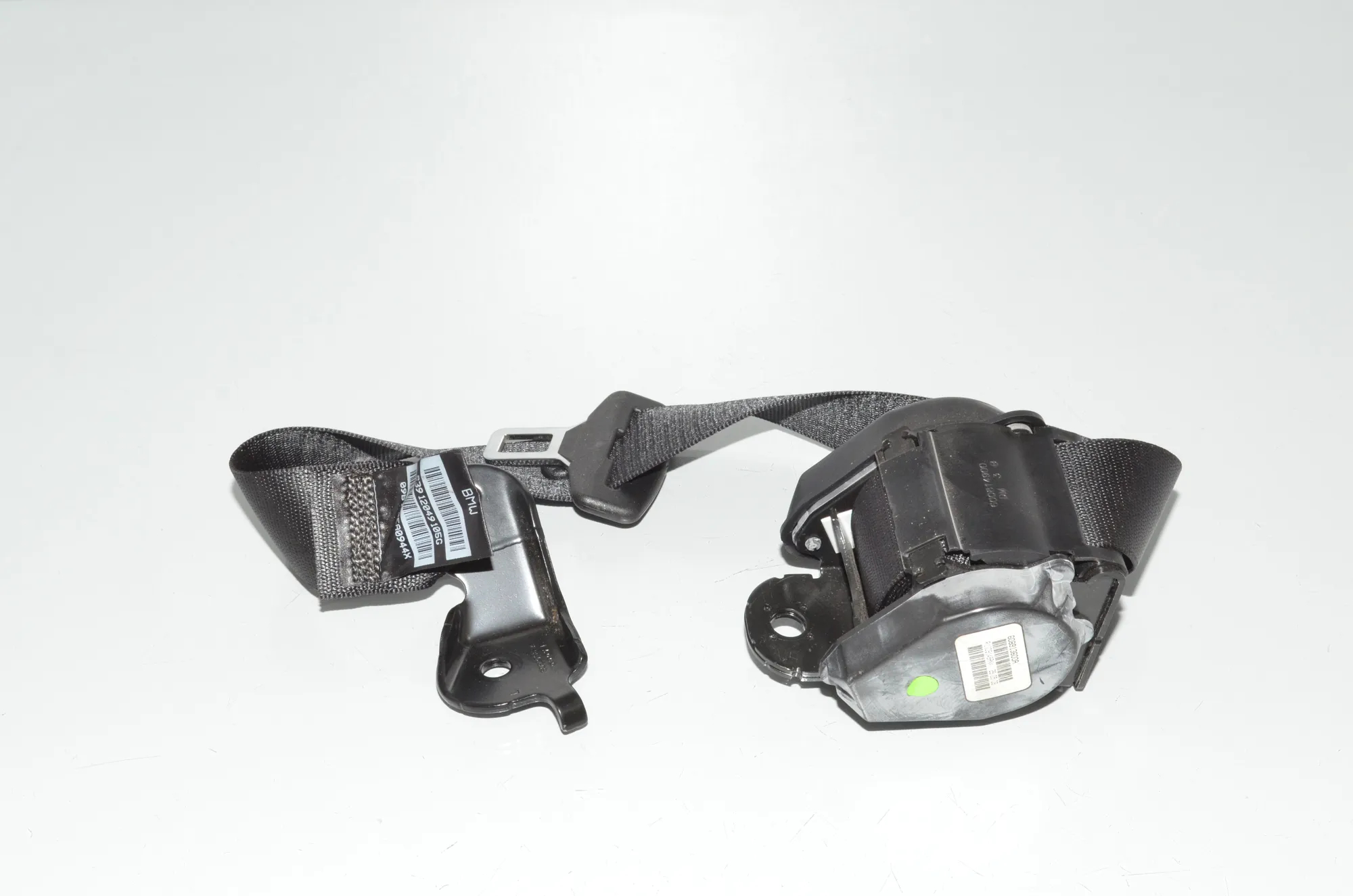 Rear Left Seatbelt – OEM 9120491 · BMW X6 (E71, E72) xDrive 50 i 2009 – 2