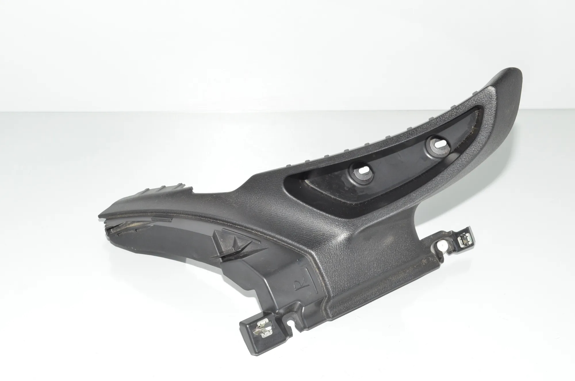 Rear Right Interior Step Trim – OEM 9123330 · BMW X6 (E71, E72) xDrive 50 i 2009 – 2