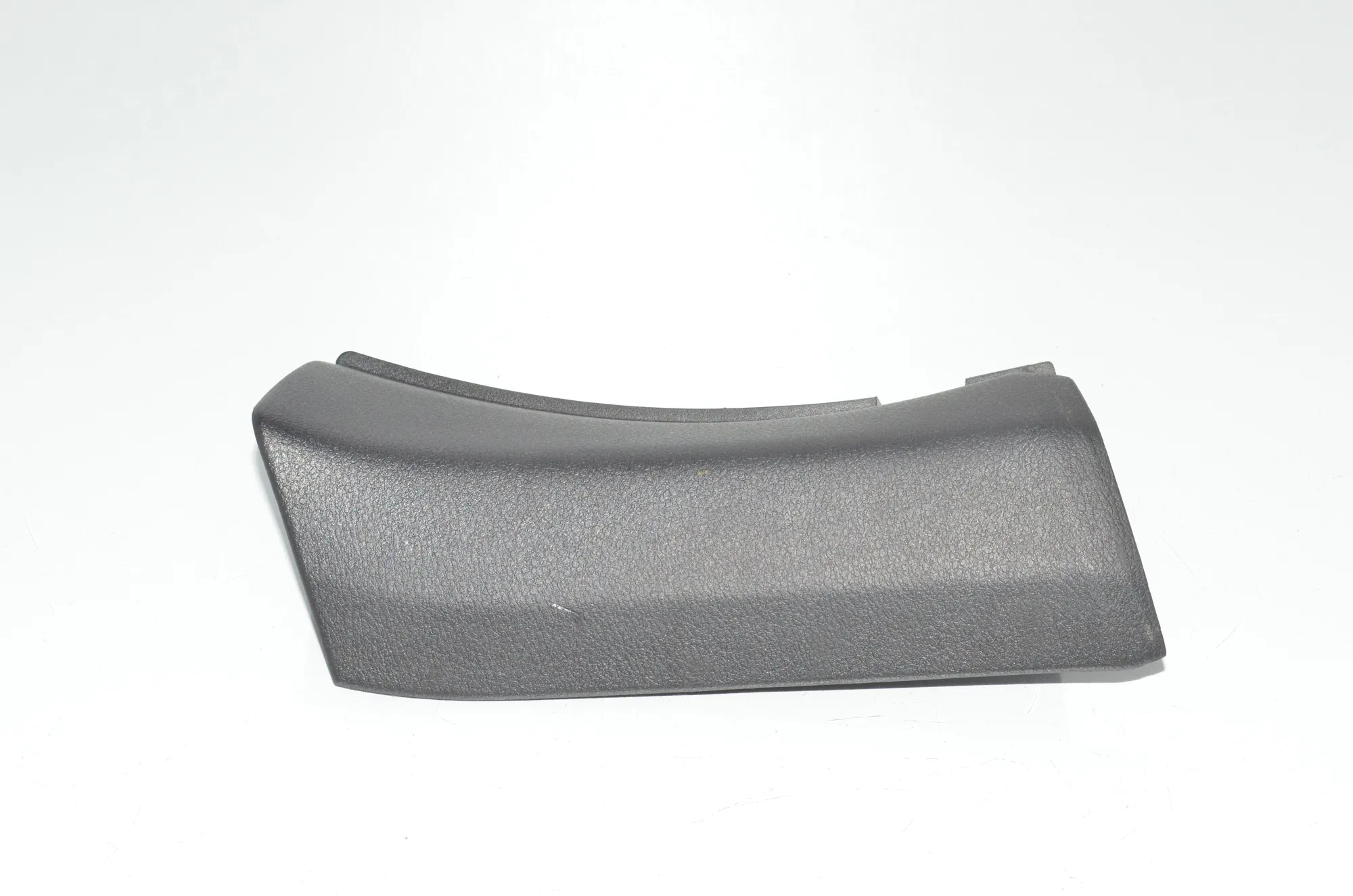 Rear Left Pillar Trim – OEM 6981055 · BMW X6 (E71, E72) xDrive 50 i 2009 – 2