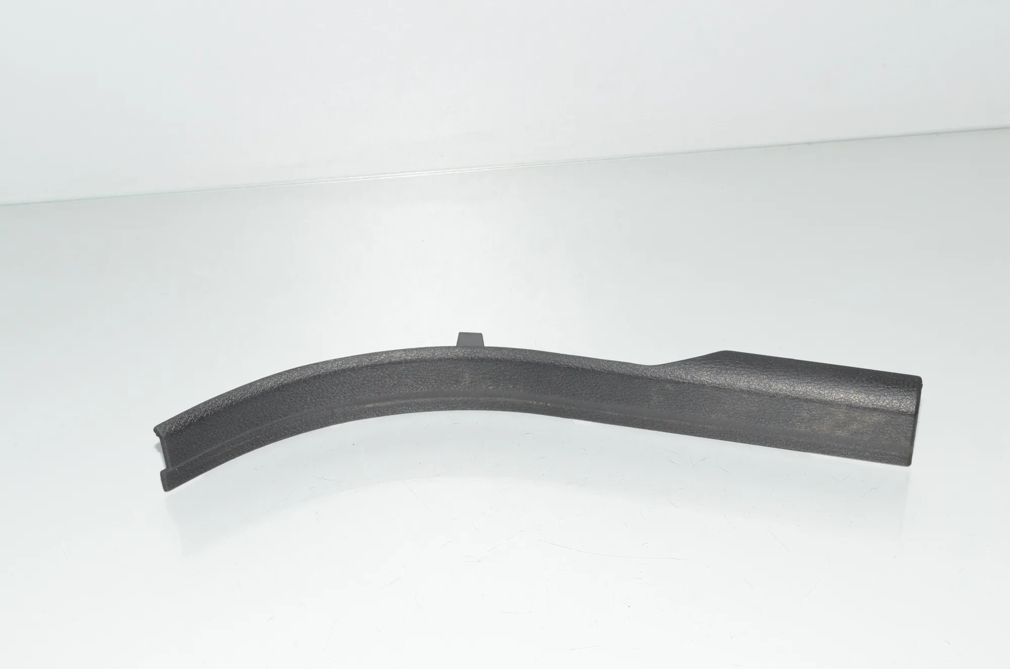 Rear Right Interior Step Trim – OEM 9138226 · BMW X6 (E71, E72) xDrive 50 i 2009 – 2