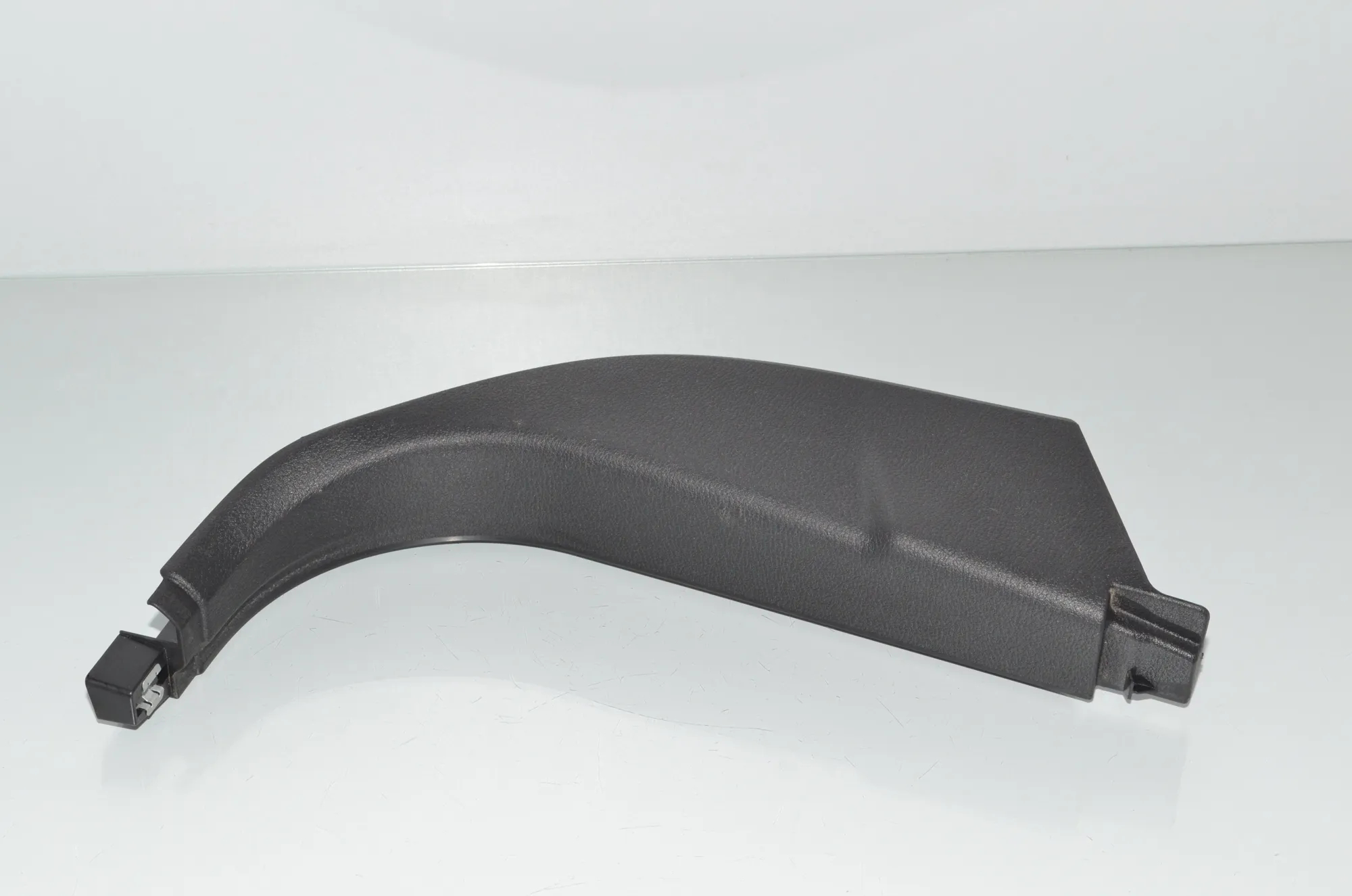 Front Right Interior Step Trim – OEM 7148508 · BMW X6 (E71, E72) xDrive 50 i 2009