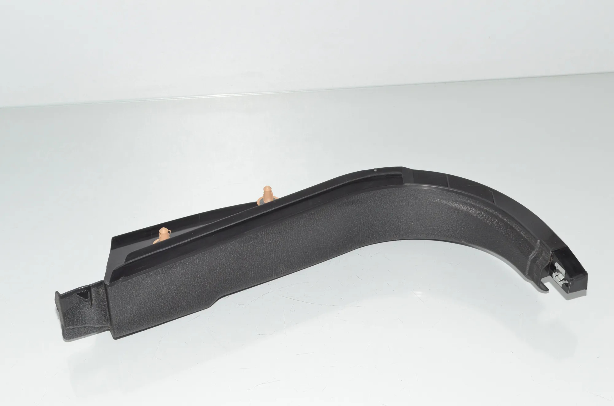 Front Right Interior Step Trim – OEM 7148508 · BMW X6 (E71, E72) xDrive 50 i 2009 – 3