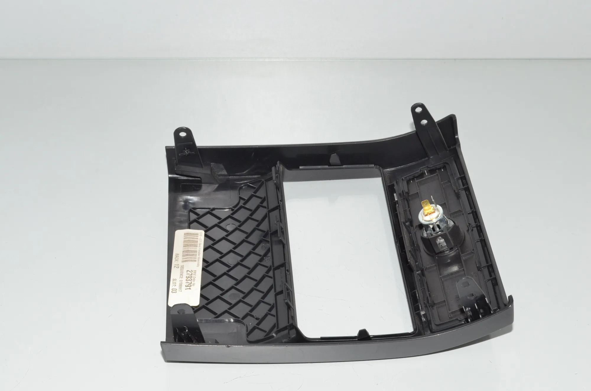 Center Console Trim – OEM 9125617 · BMW X6 (E71, E72) xDrive 50 i 2009 – 3