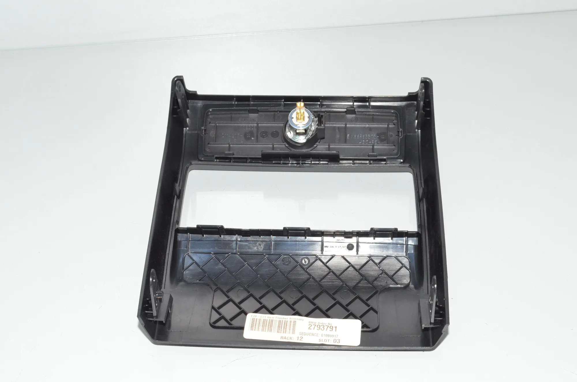 Center Console Trim – OEM 9125617 · BMW X6 (E71, E72) xDrive 50 i 2009 – 4