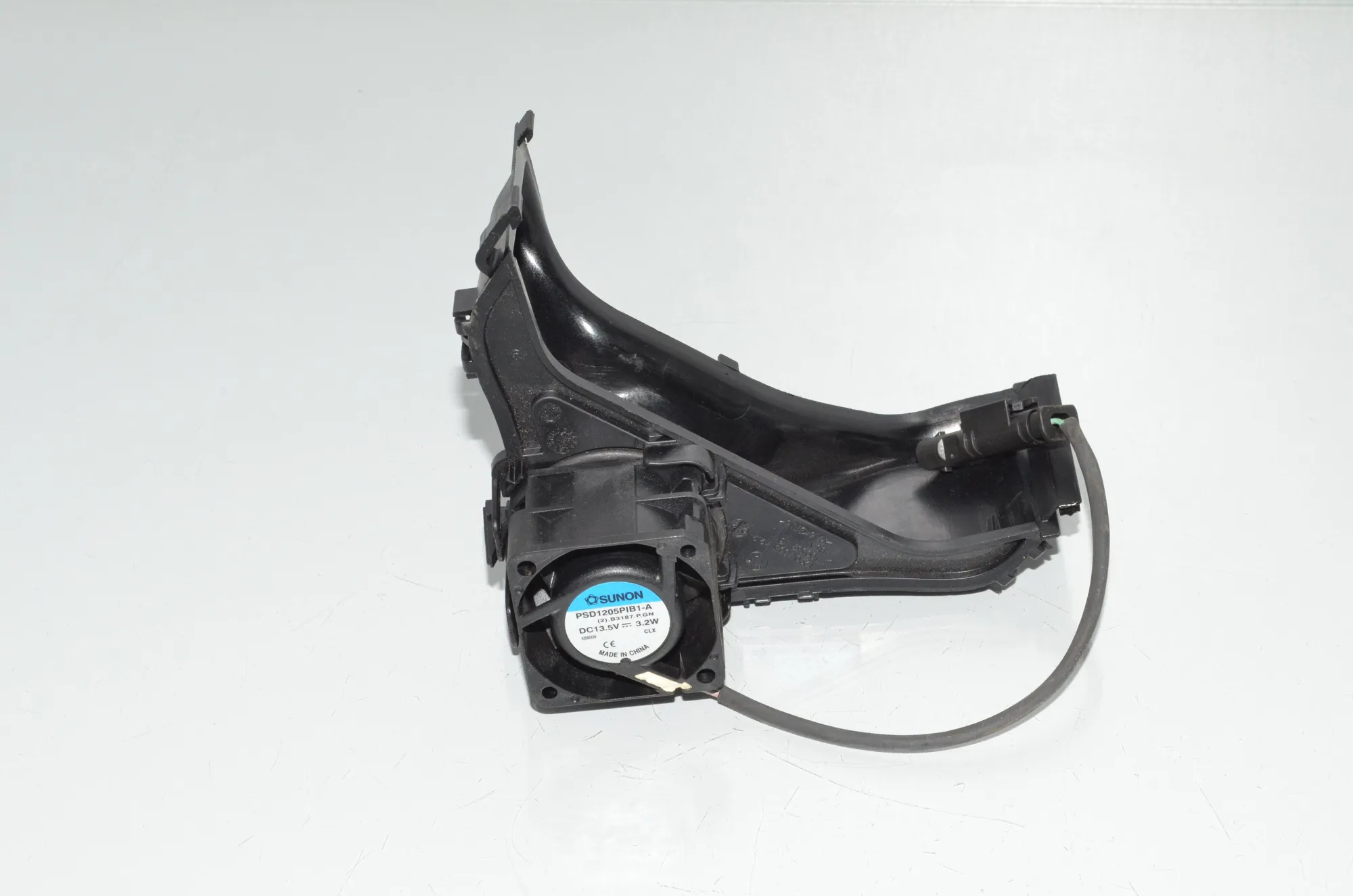 Control Unit Fan – OEM 7555142 · BMW X6 (E71, E72) xDrive 50 i 2009 – 3