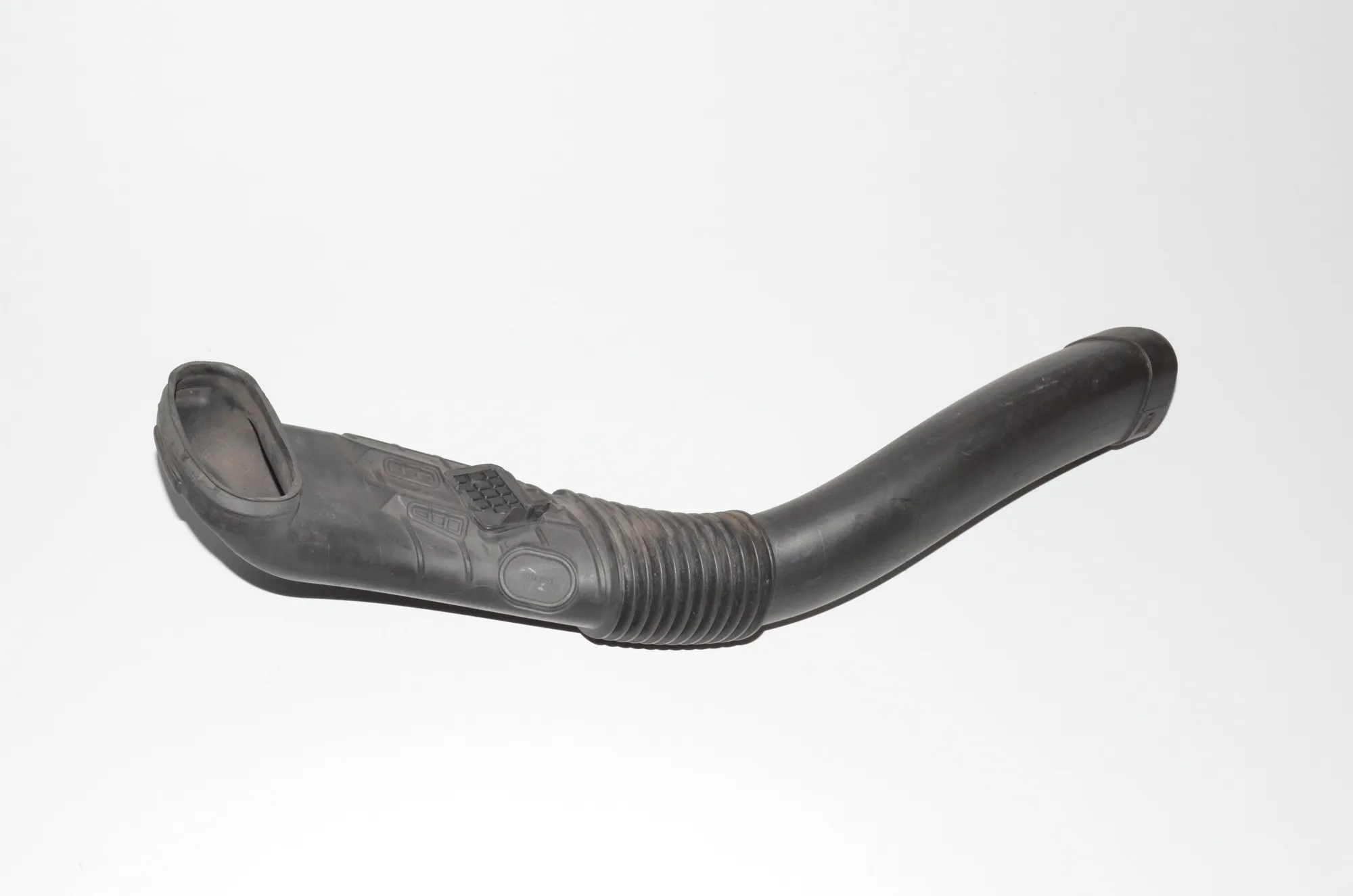 Air Intake Duct Part – OEM 7577446 · BMW X6 (E71, E72) xDrive 50 i 2009 – 4