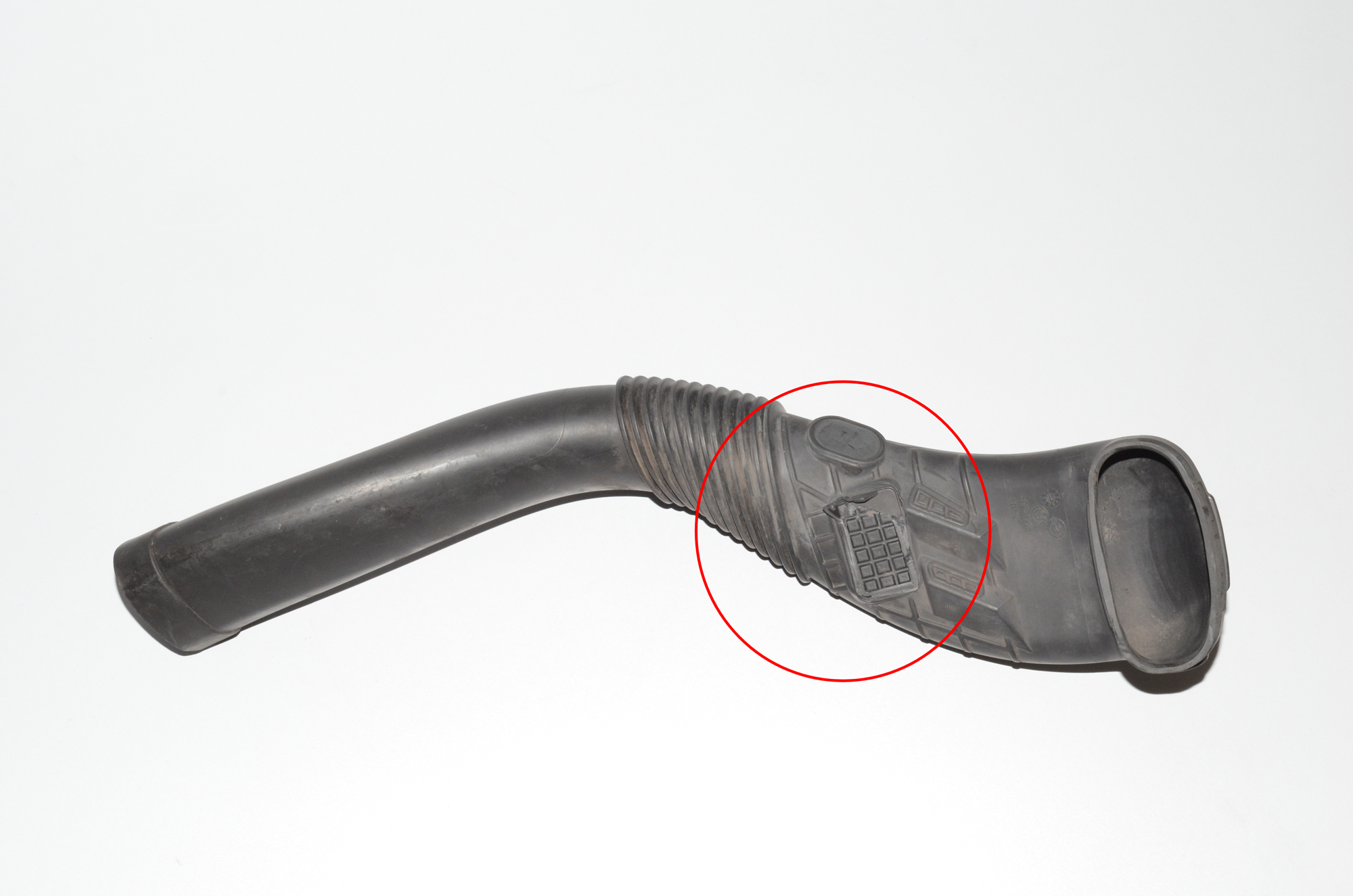 Air Intake Duct Part – OEM 7577446 · BMW X6 (E71, E72) xDrive 50 i 2009 – 2