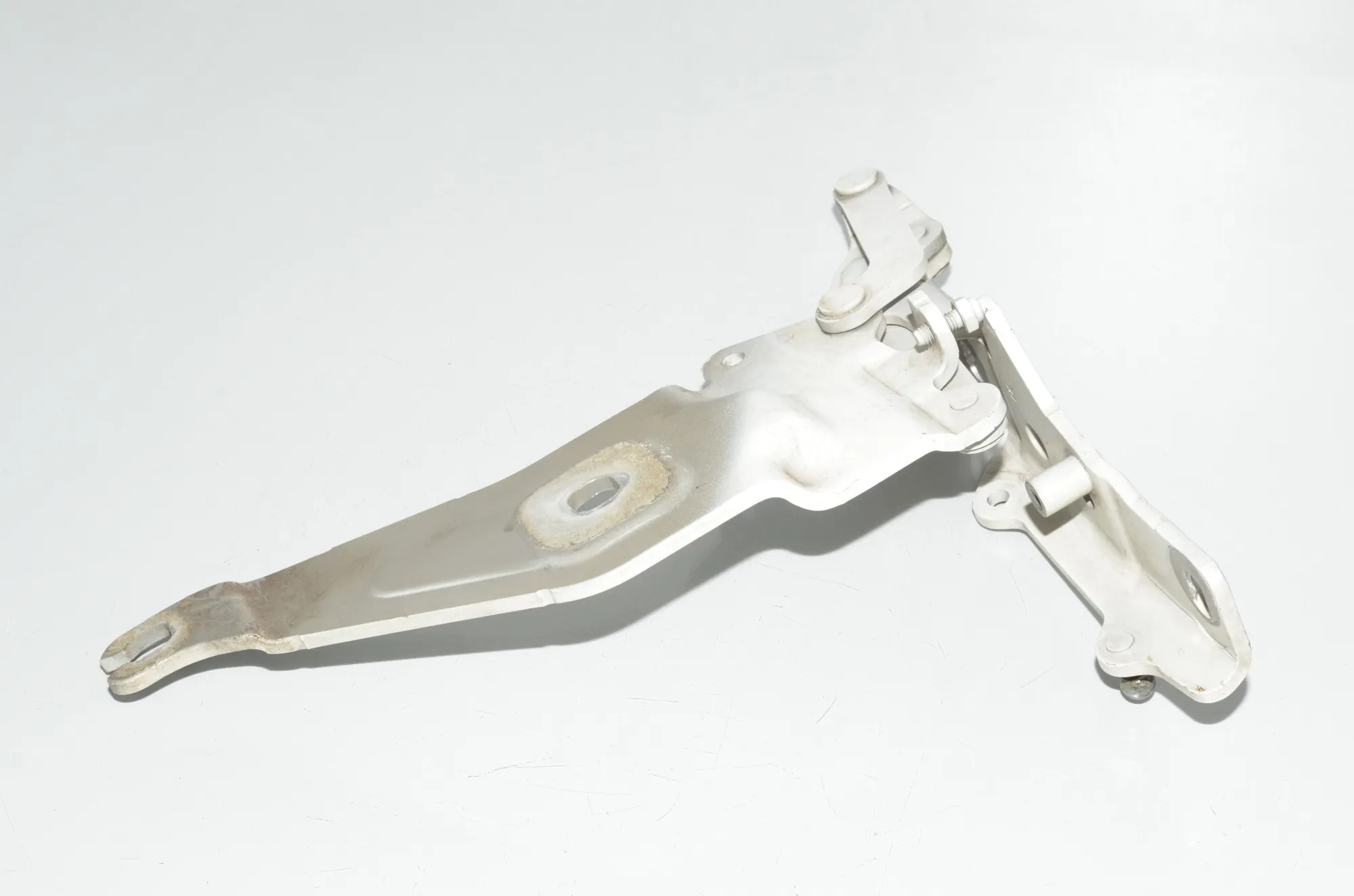 Front Right Bonnet Hinge – OEM 7208628 · BMW X6 (E71, E72) xDrive 50 i 2009 – 4