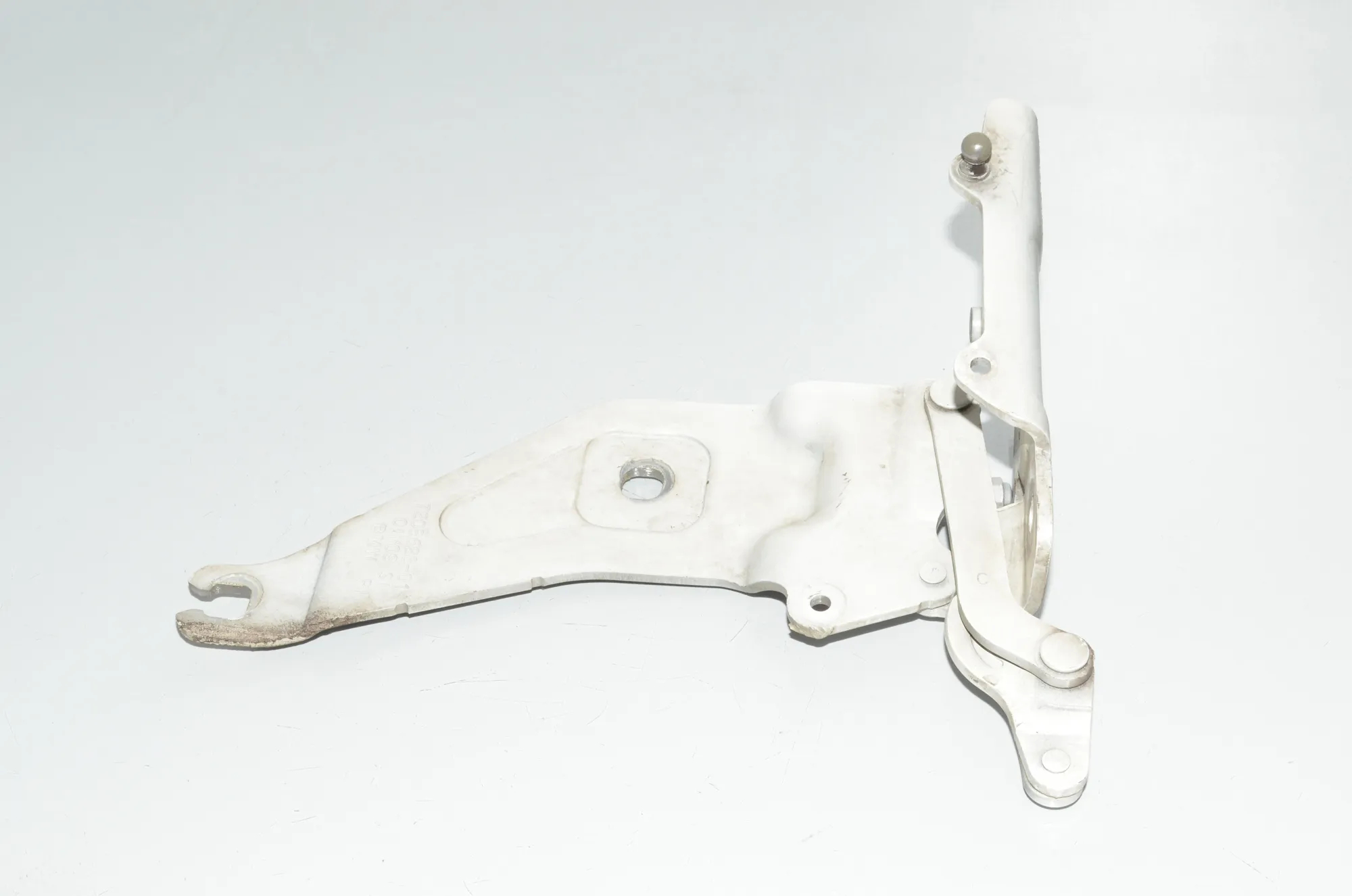 Front Right Bonnet Hinge – OEM 7208628 · BMW X6 (E71, E72) xDrive 50 i 2009 – 2