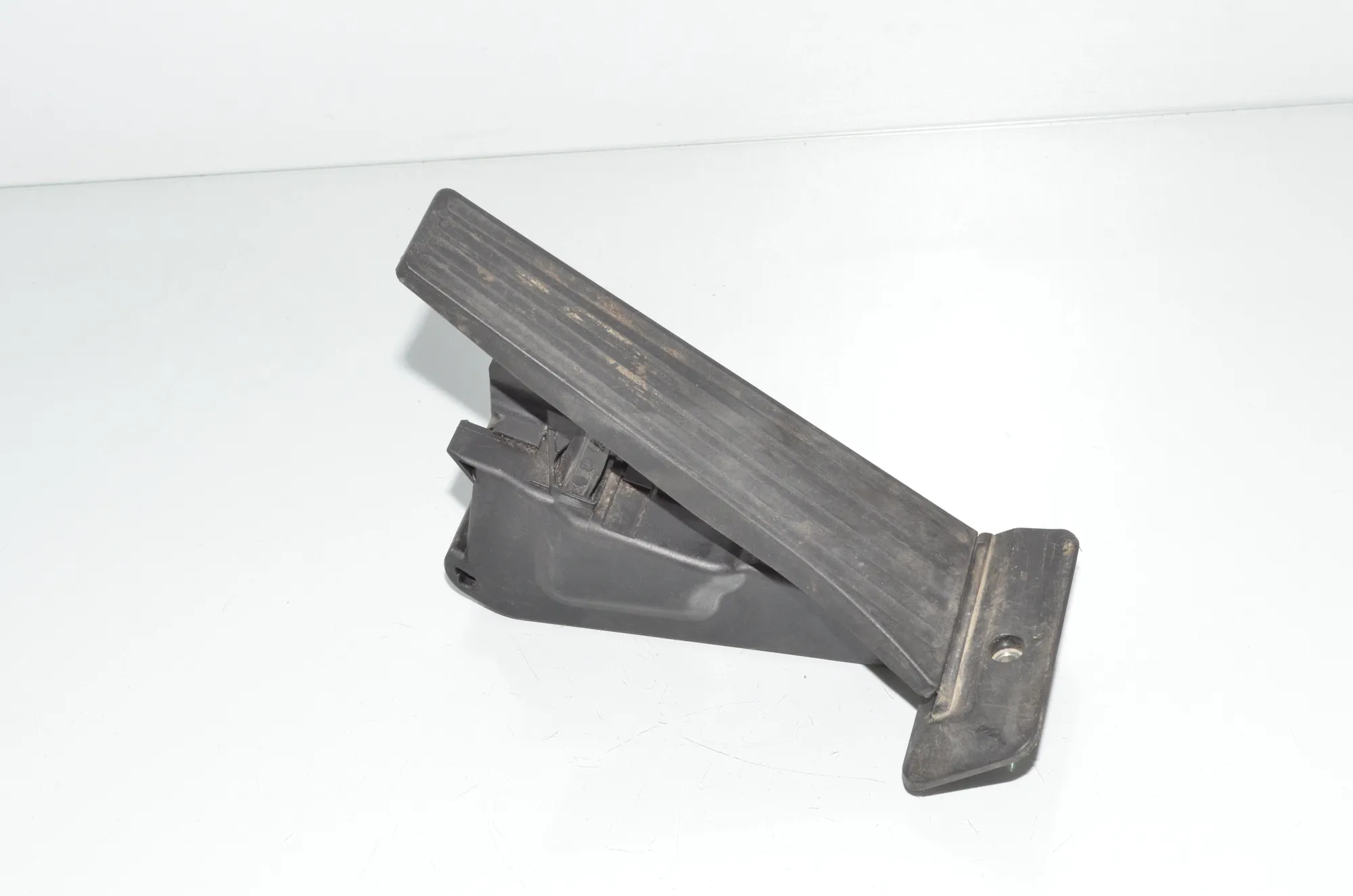 Throttle Pedal – OEM 6853175 · BMW 4 Coupe (F32, F82) 420 d 2014 – 2
