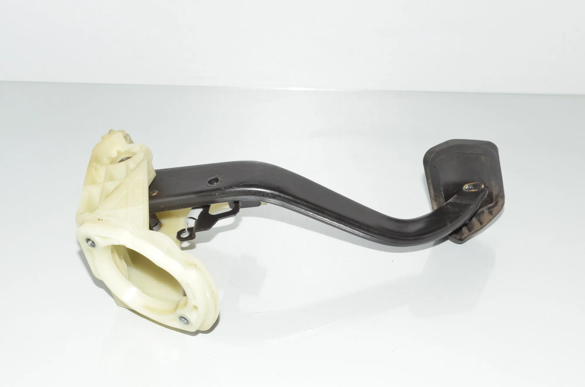 Brake Pedal – OEM 6860647 · BMW 4 Coupe (F32, F82) 420 d 2014 – 4