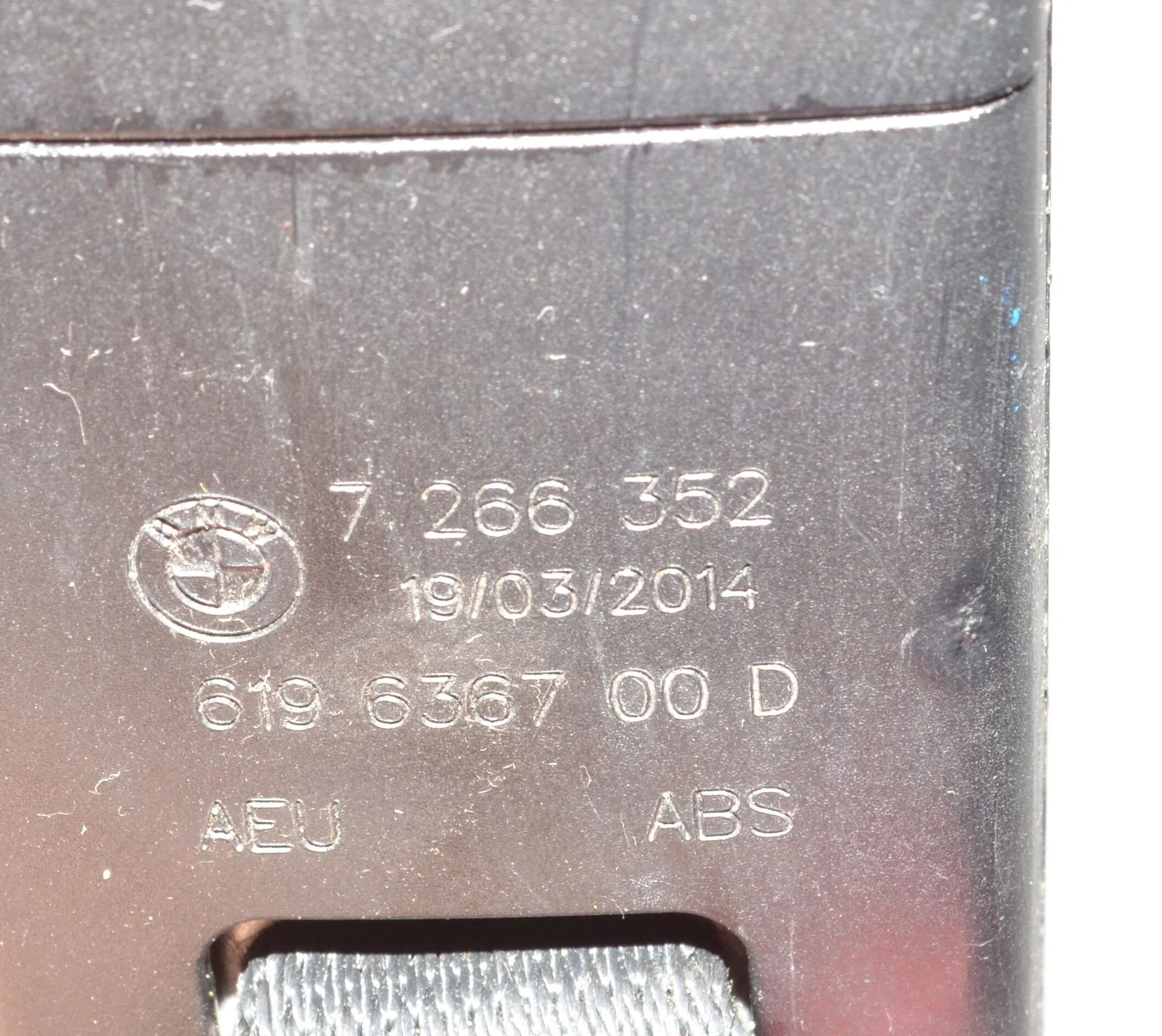 Rear Left Seat Buckle – OEM 7266352 · BMW 4 Coupe (F32, F82) 420 d 2014 – 5