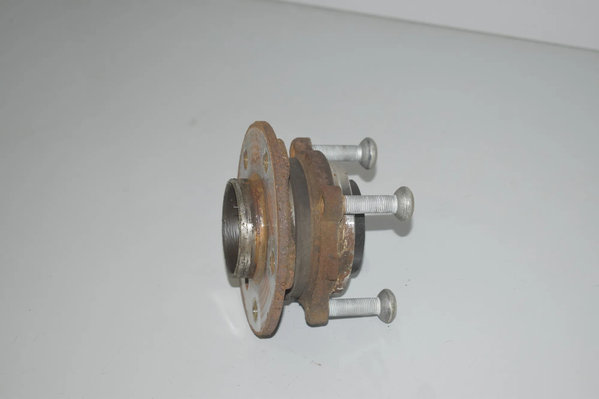 Front Right Wheel Bearing – OEM 6874443 · BMW 2 Gran Tourer (F46) 218 d 2019 – 3