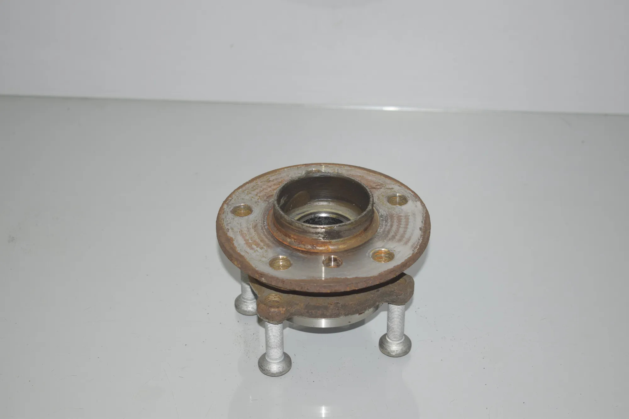 Front Right Wheel Bearing – OEM 6874443 · BMW 2 Gran Tourer (F46) 218 d 2019