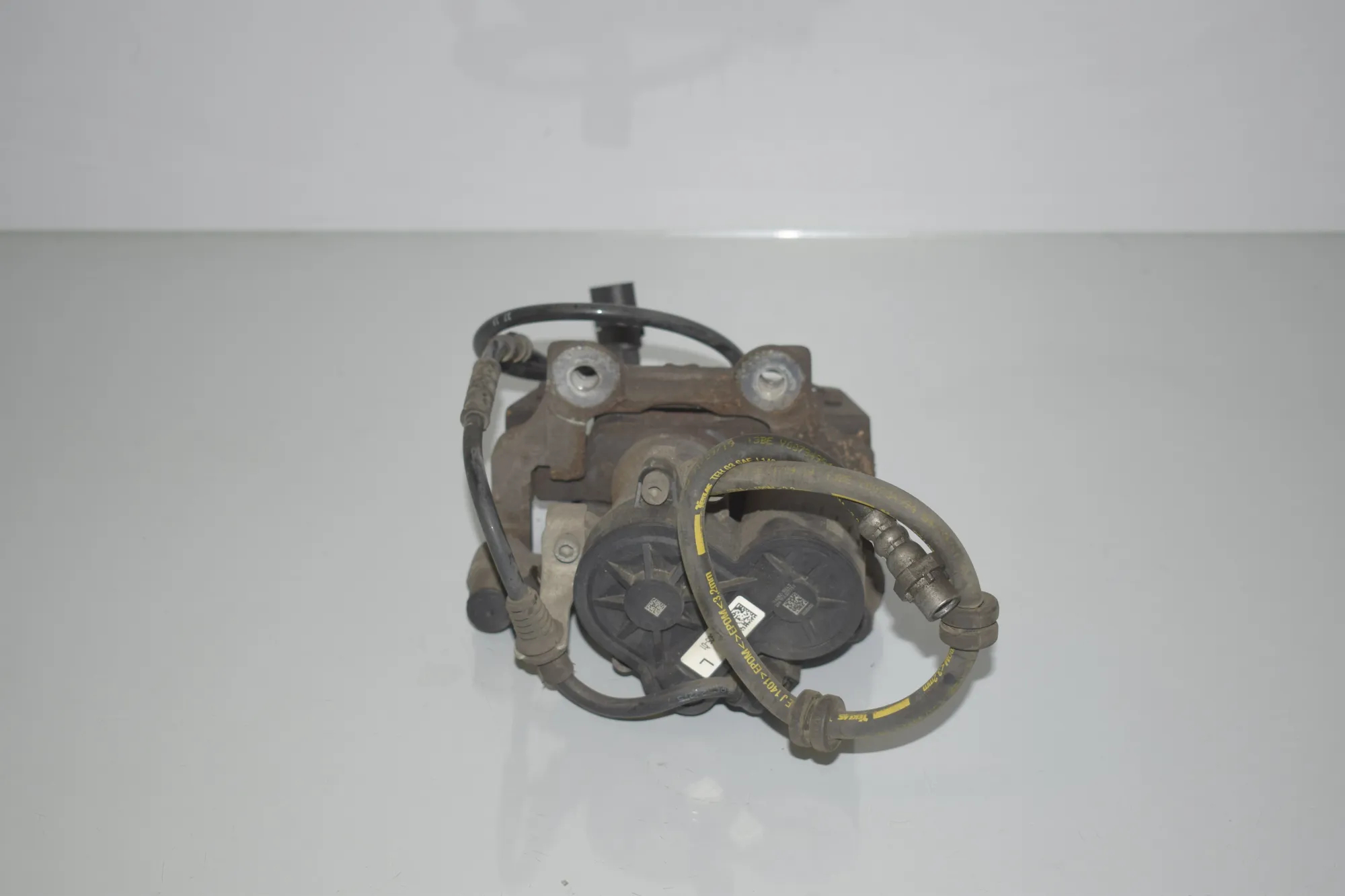 Rear Left Brake Caliper – OEM 6883025 · BMW 2 Gran Tourer (F46) 218 d 2019 – 2