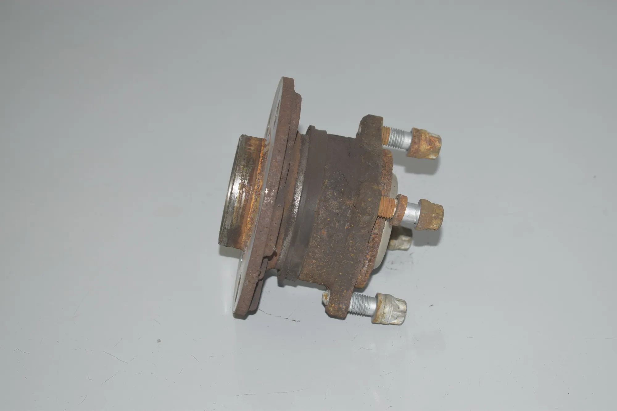 Rear Left Wheel Bearing – OEM 6891921 · BMW 2 Gran Tourer (F46) 218 d 2019 – 3