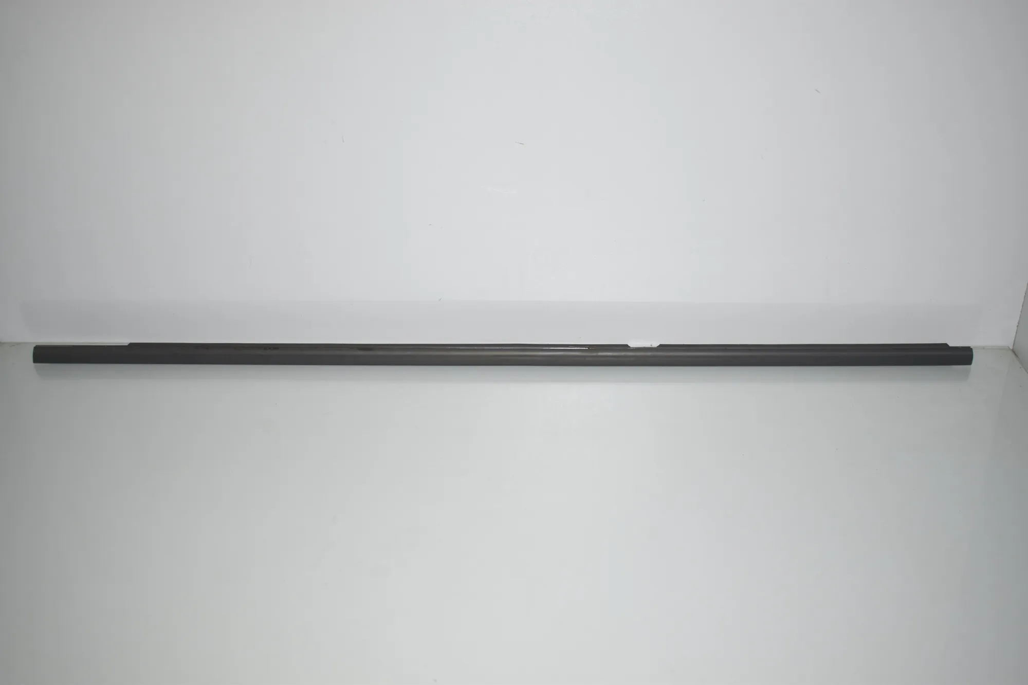 Front Right Door Window Molding – OEM 8498425 · BMW 2 Gran Tourer (F46) 218 d 2019 – 2