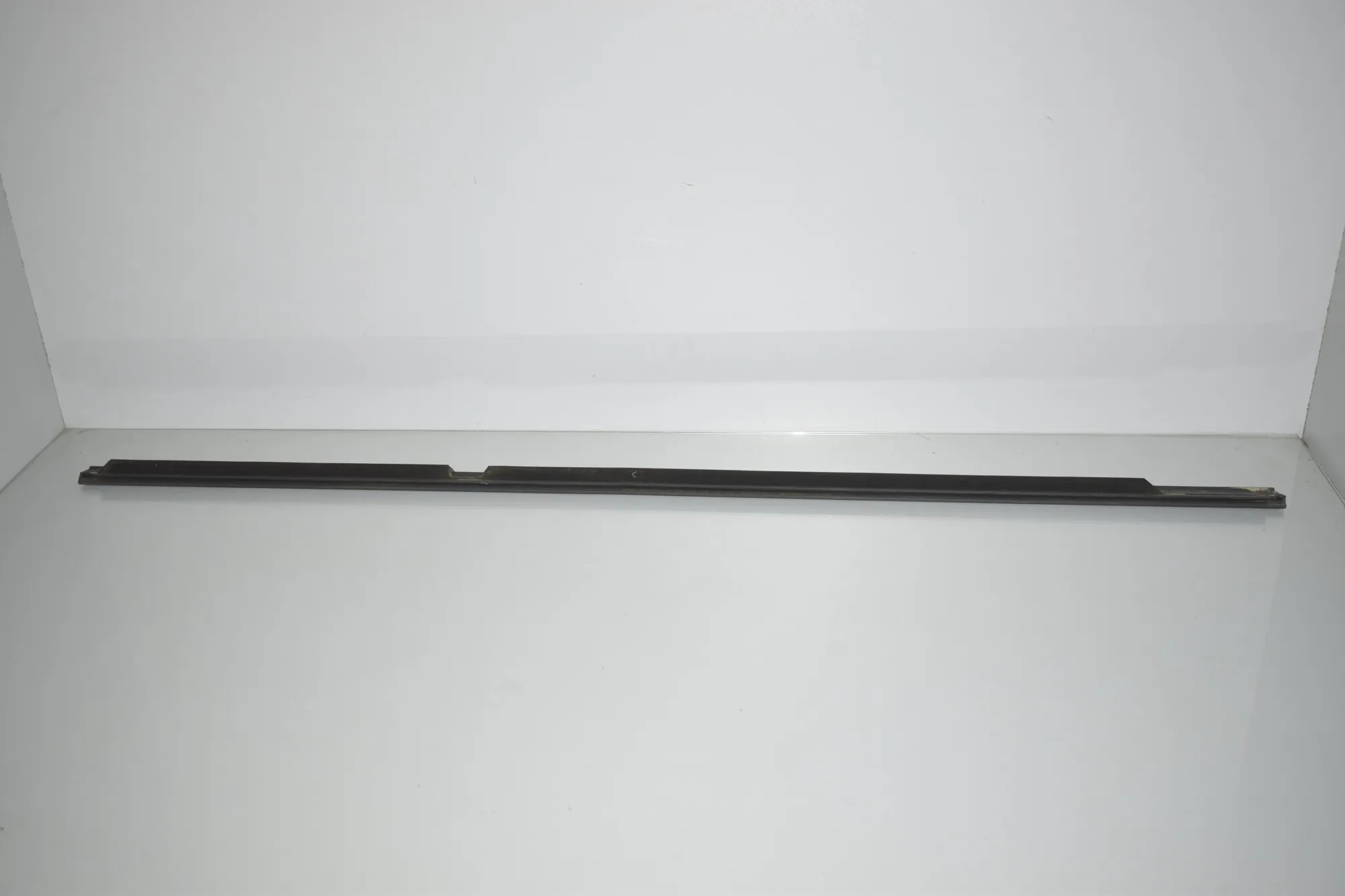 Front Right Door Window Molding – OEM 8498425 · BMW 2 Gran Tourer (F46) 218 d 2019 – 3