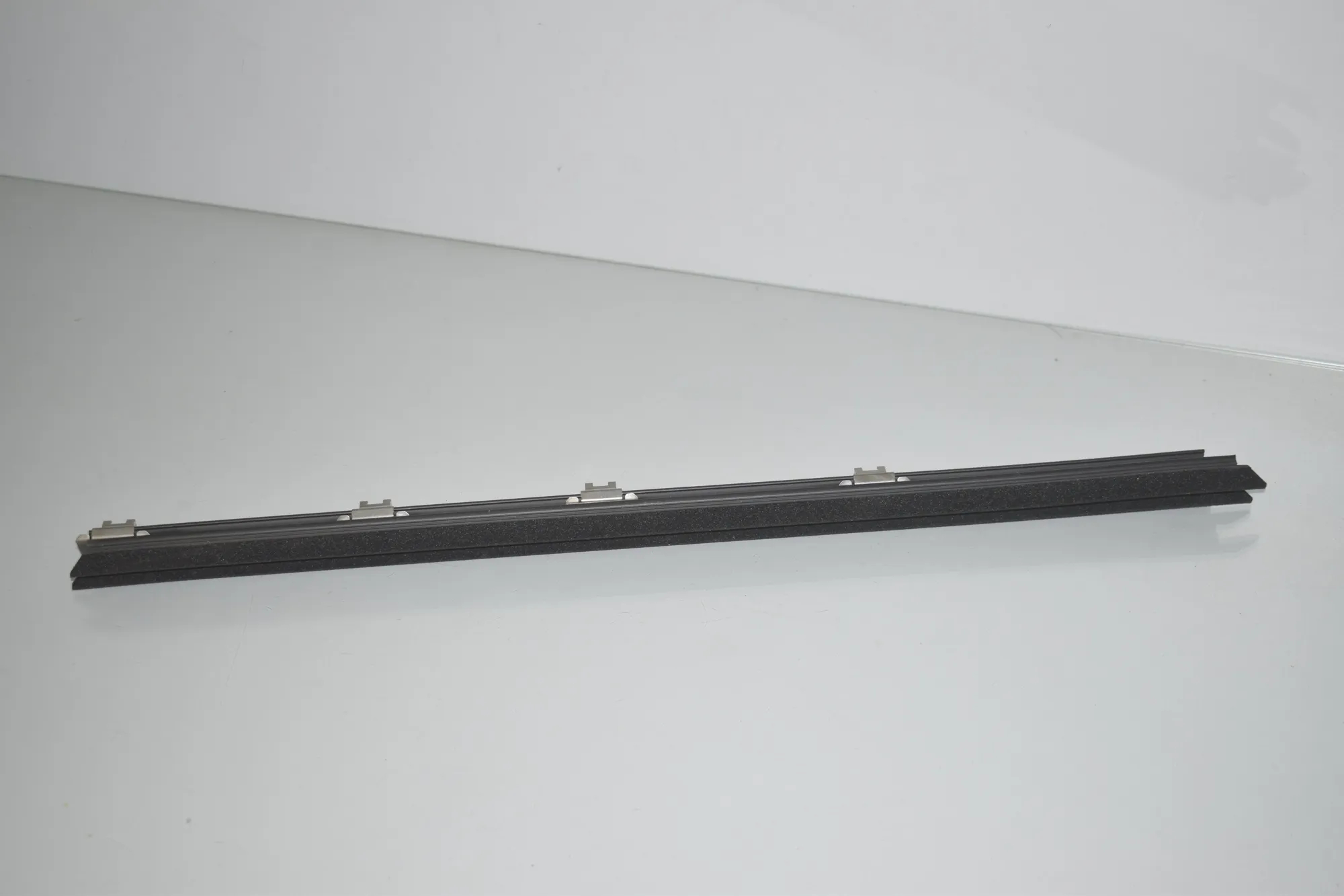 Rear Left Door Window Strip – OEM 7316787 · BMW 2 Gran Tourer (F46) 218 d 2019 – 4