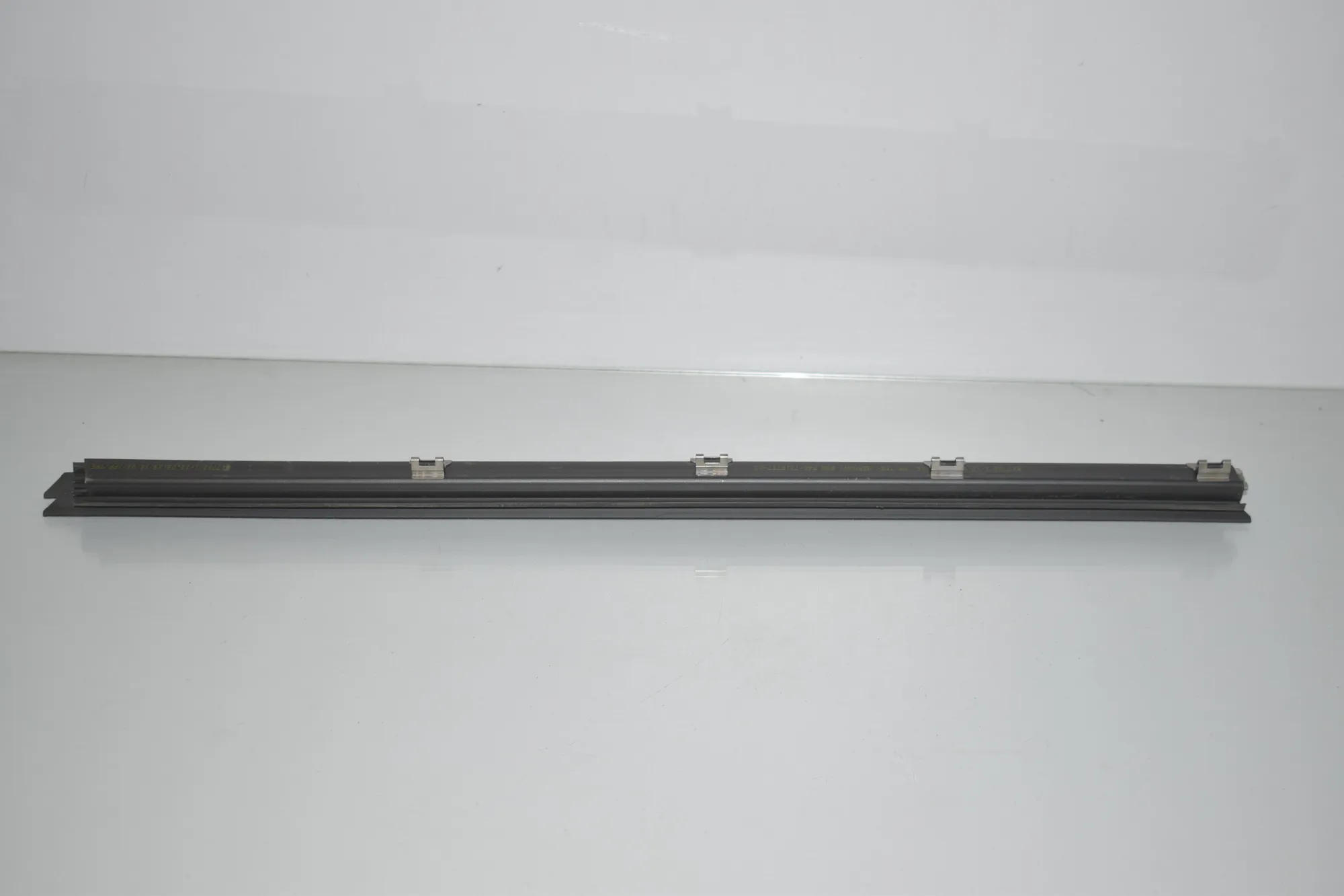 Rear Left Door Window Strip – OEM 7316787 · BMW 2 Gran Tourer (F46) 218 d 2019 – 2