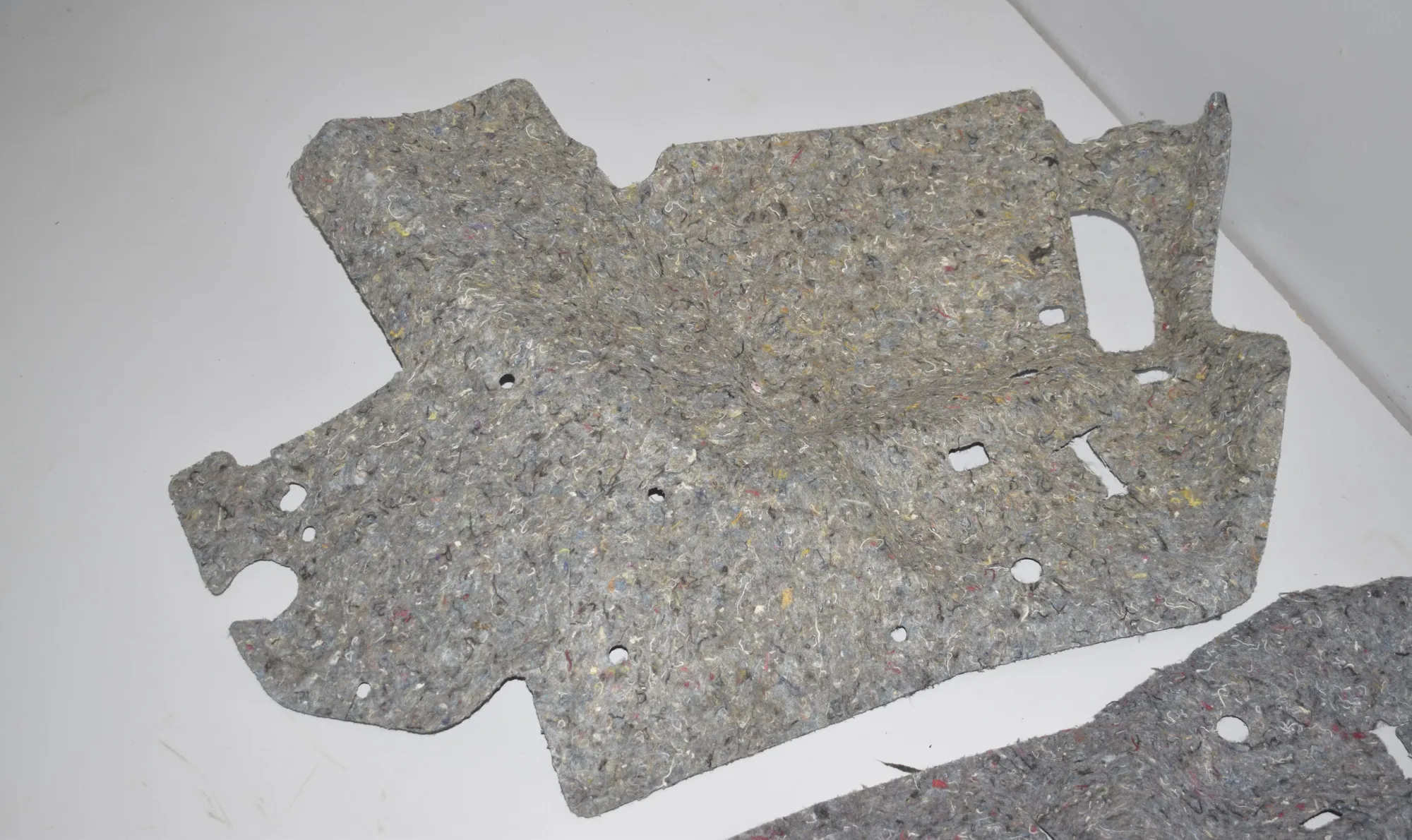 Sound Insulation – OEM 7327046 · BMW 2 Gran Tourer (F46) 218 d 2019 – 11