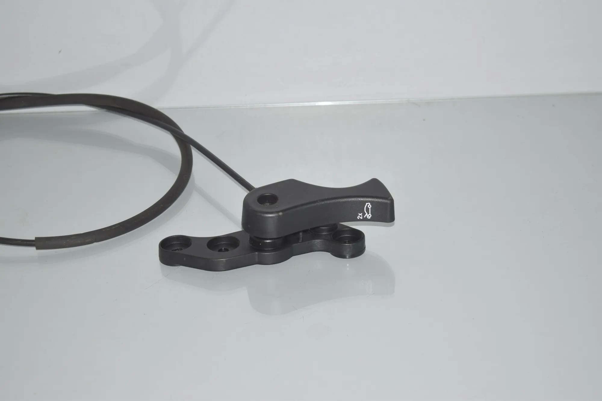 Bonnet Release Handle – OEM 7326517 · BMW 2 Gran Tourer (F46) 218 d 2019 – 2