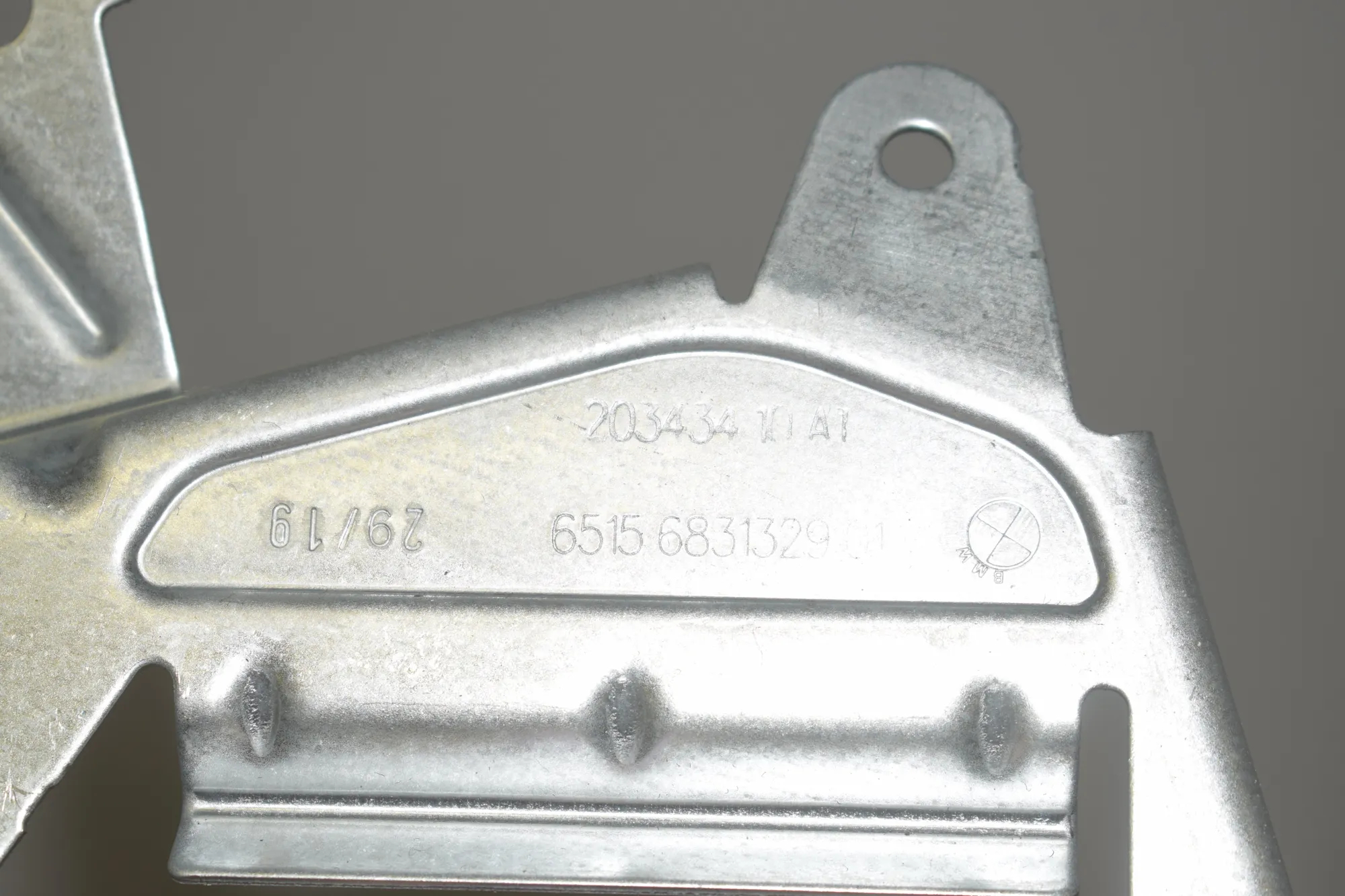 Bracket – OEM 6831329 · BMW 2 Gran Tourer (F46) 218 d 2019 – 4