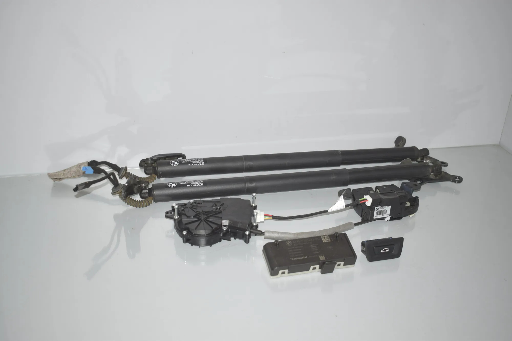 Electric Tailgate Opening Kit – OEM 9451483 · BMW 2 Gran Tourer (F46) 218 d 2019