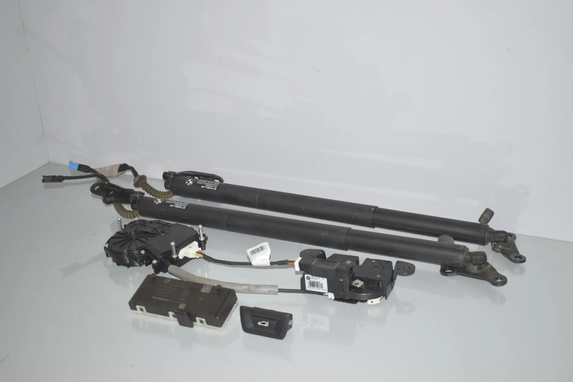Electric Tailgate Opening Kit – OEM 9451483 · BMW 2 Gran Tourer (F46) 218 d 2019 – 3