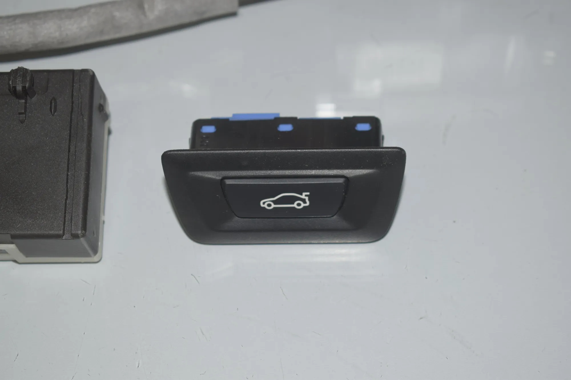 Electric Tailgate Opening Kit – OEM 9451483 · BMW 2 Gran Tourer (F46) 218 d 2019 – 4
