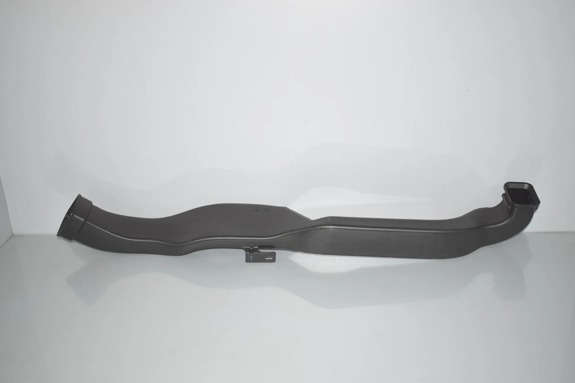 Interior Air Duct Channel – OEM 9263410 · BMW 2 Gran Tourer (F46) 218 d 2019