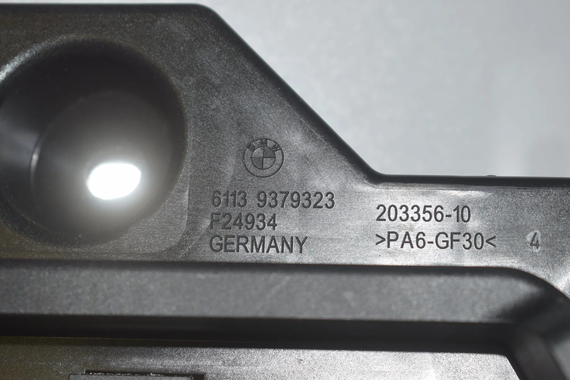 Other Body Parts – OEM 9379323 · BMW 2 Gran Tourer (F46) 218 d 2019 – 6