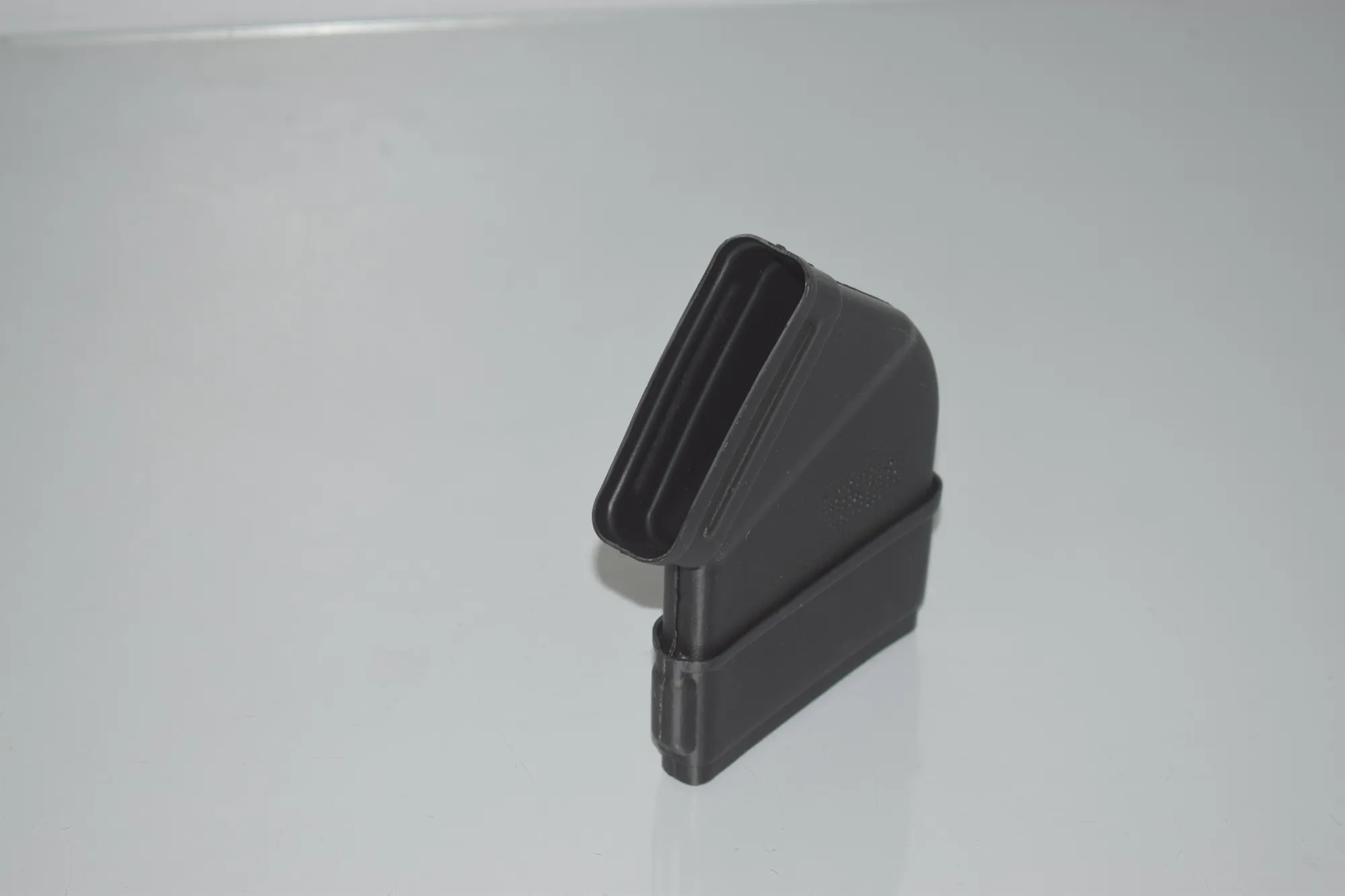 Interior Air Duct Channel – OEM 9350942 · BMW 2 Gran Tourer (F46) 218 d 2019 – 4