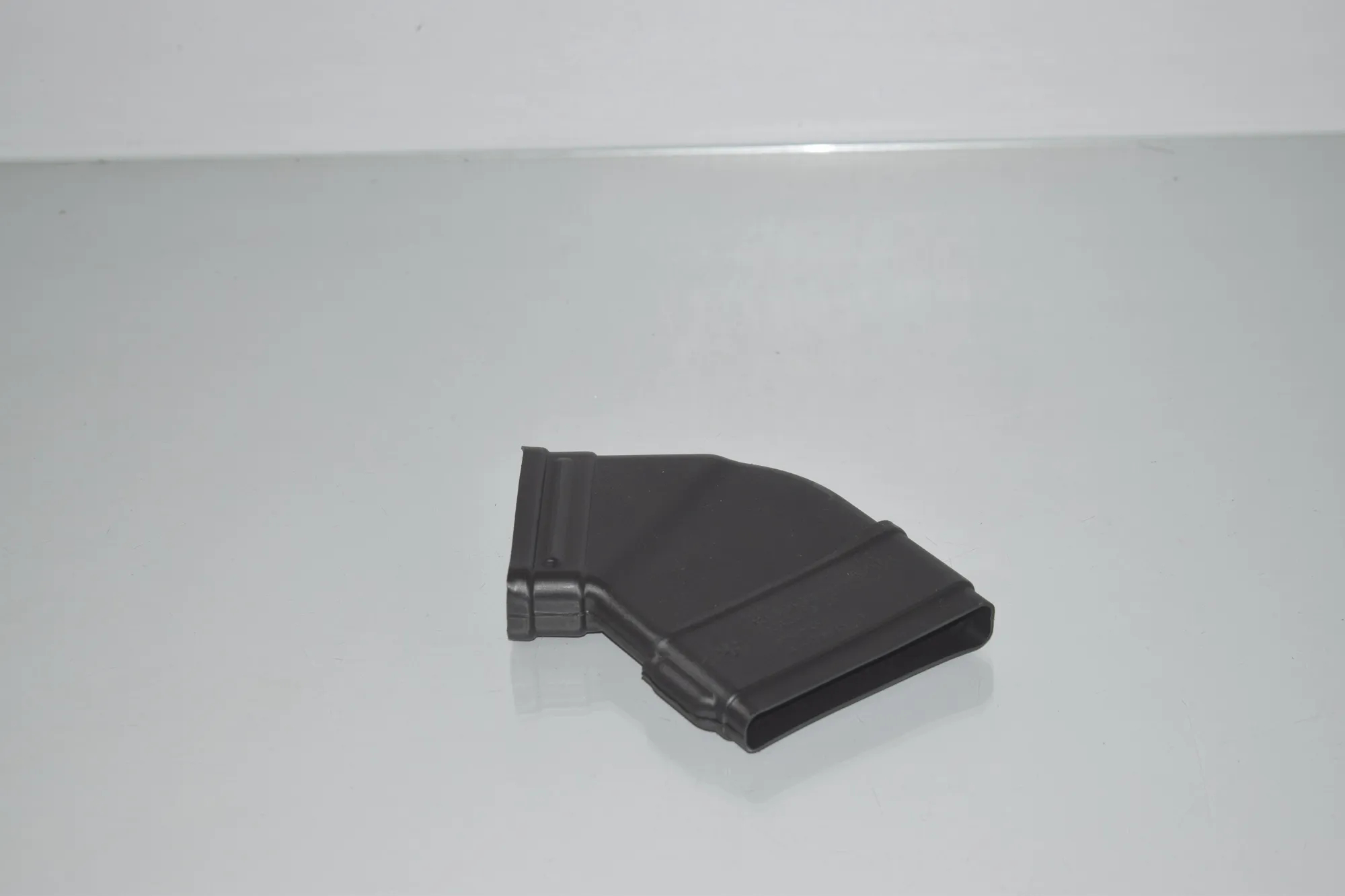 Interior Air Duct Channel – OEM 9350942 · BMW 2 Gran Tourer (F46) 218 d 2019 – 2