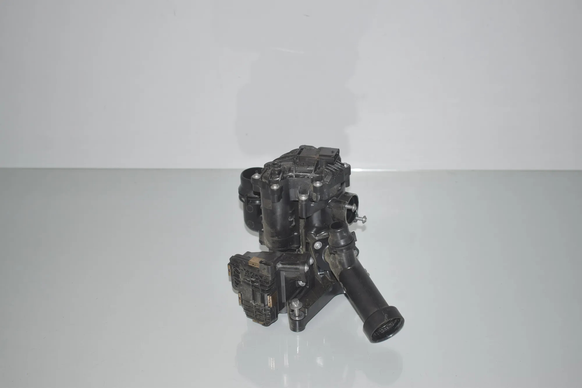 Electric Coolant Heater – OEM 8642559 · BMW 5 (G30) BMW 5 (G30) 540 i 2020 – 5