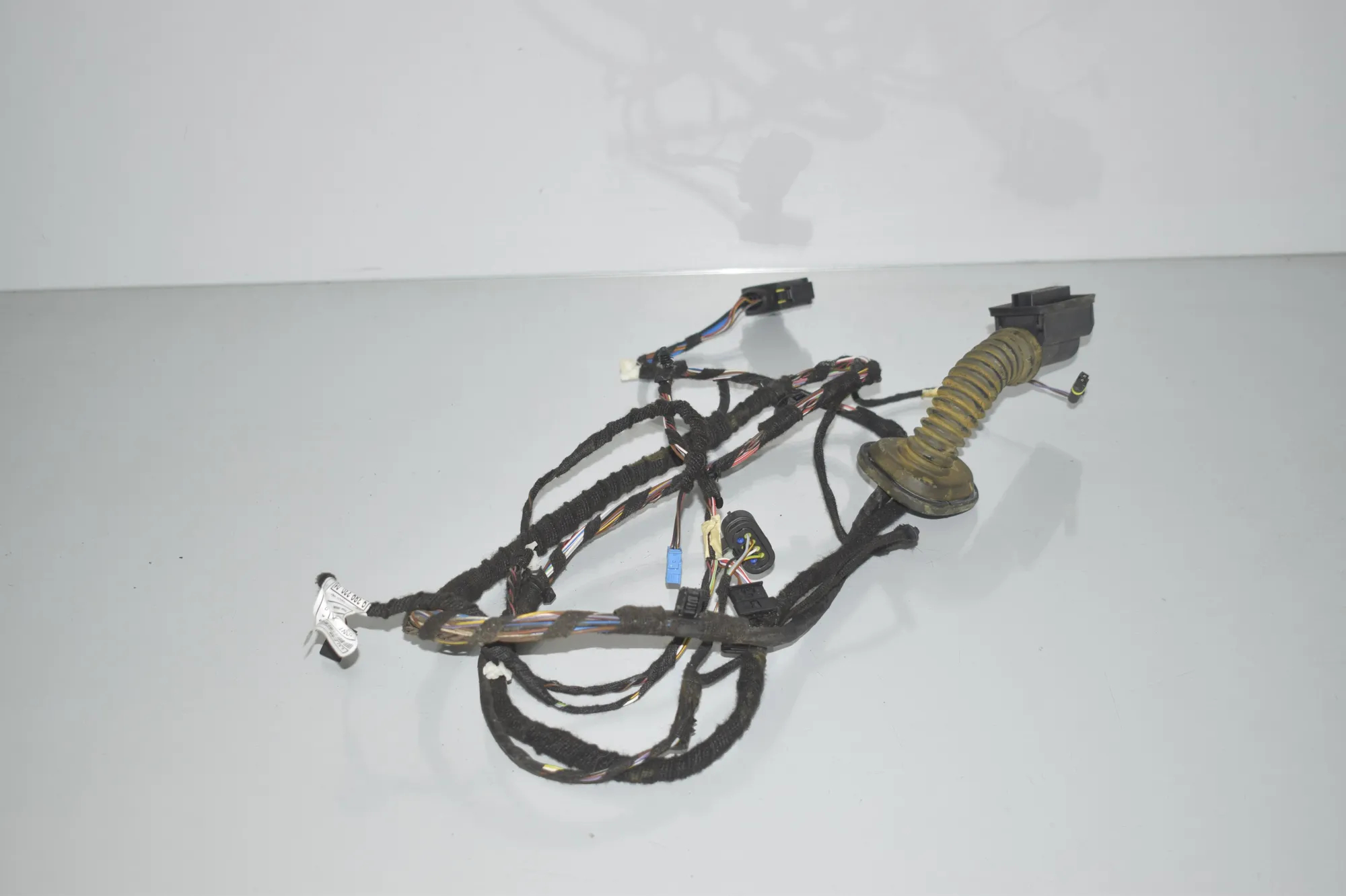 Rear Left Door Wiring – OEM 9389330 · BMW 2 Gran Tourer (F46) 218 d 2019 – 4