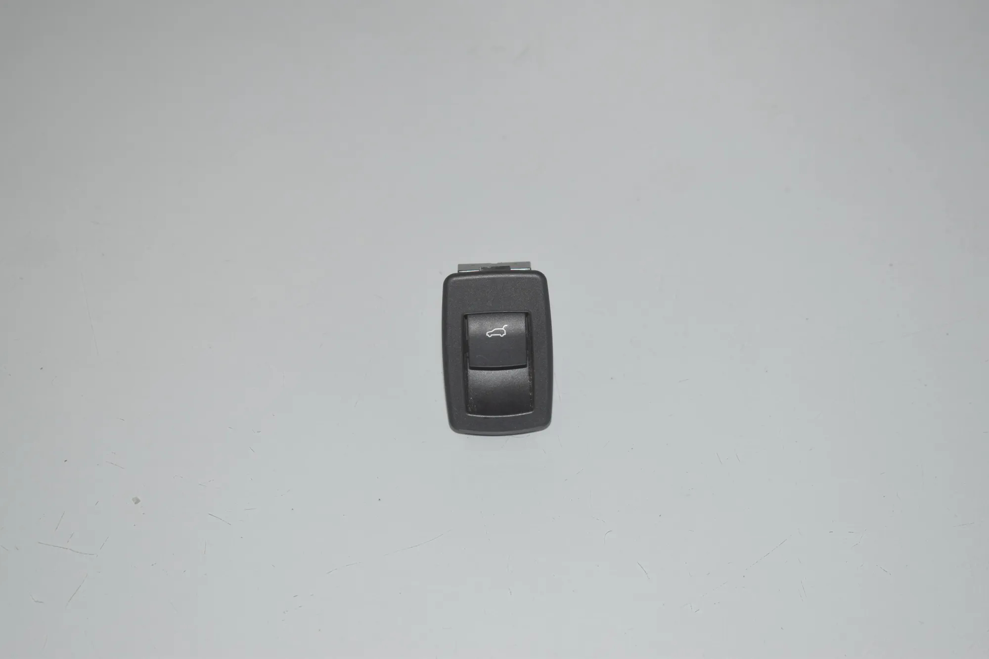 Tailgate Open Switch – OEM 9299447 · BMW 2 Gran Tourer (F46) 218 d 2019