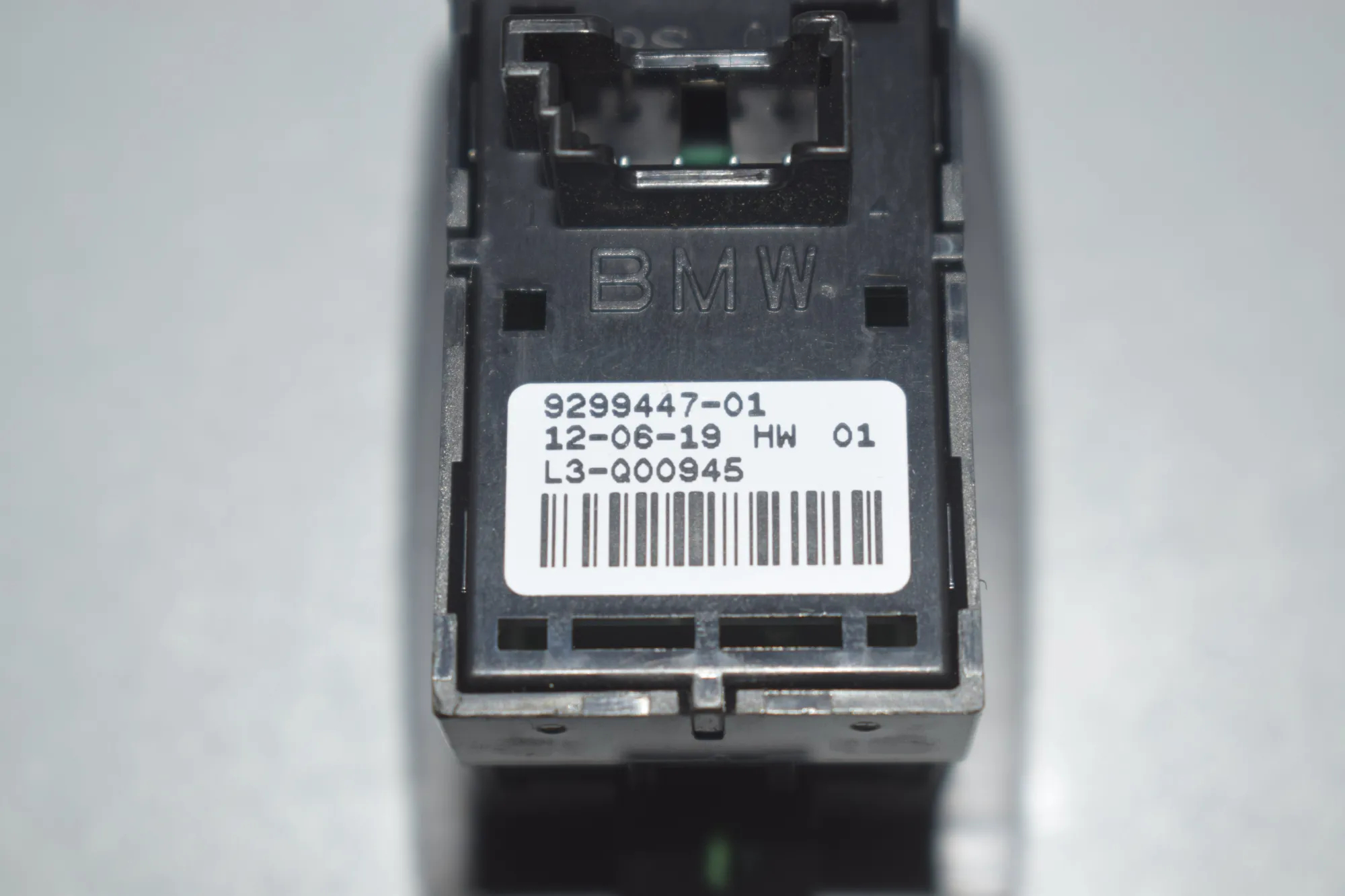 Tailgate Open Switch – OEM 9299447 · BMW 2 Gran Tourer (F46) 218 d 2019 – 6