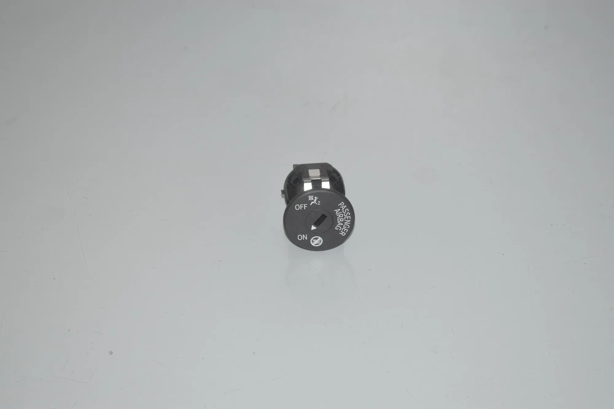 SRS Switch – OEM 9483731 · BMW 2 Gran Tourer (F46) 218 d 2019 – 2