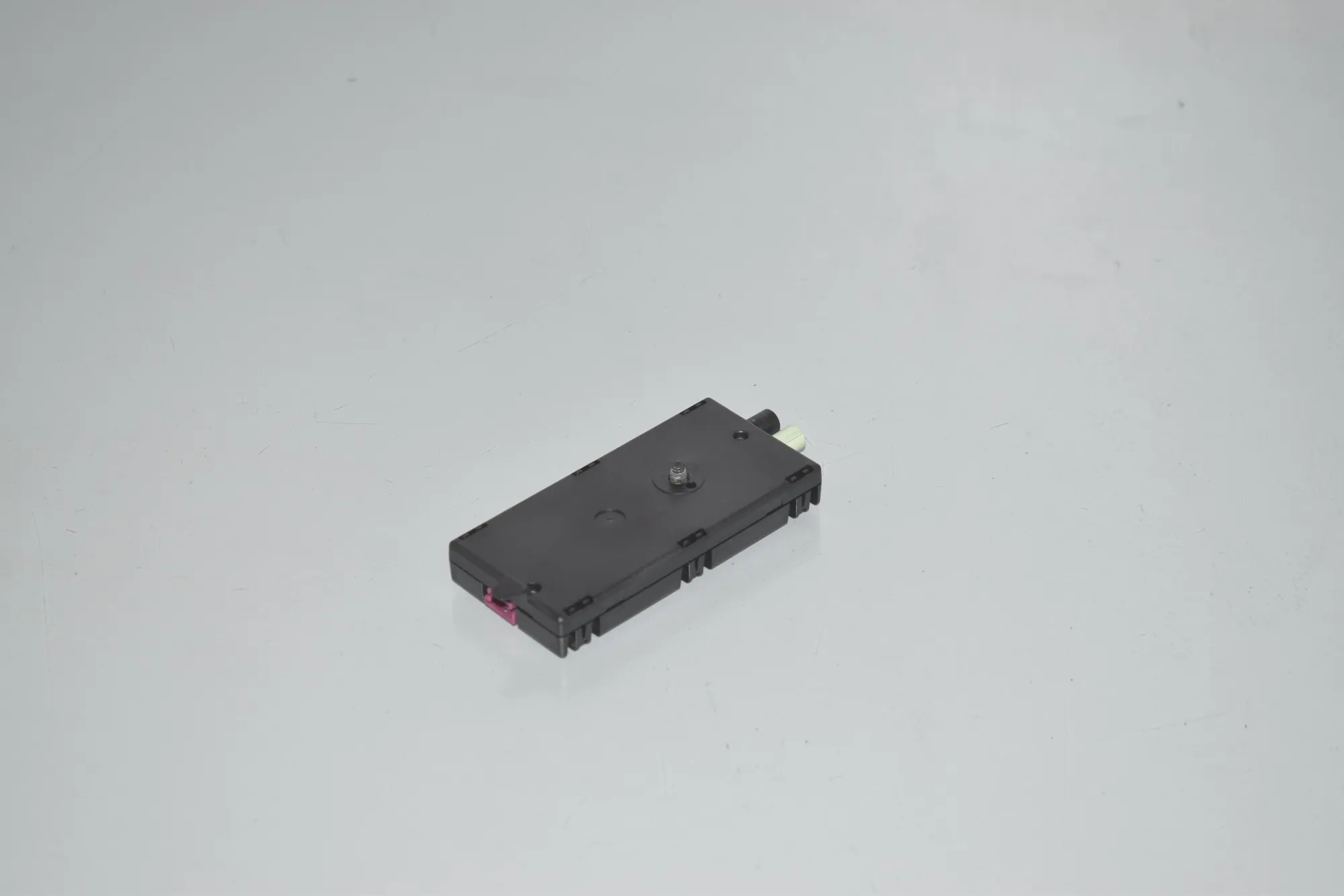 Antenna – OEM 9352601 · BMW 2 Gran Tourer (F46) 218 d 2019 – 2