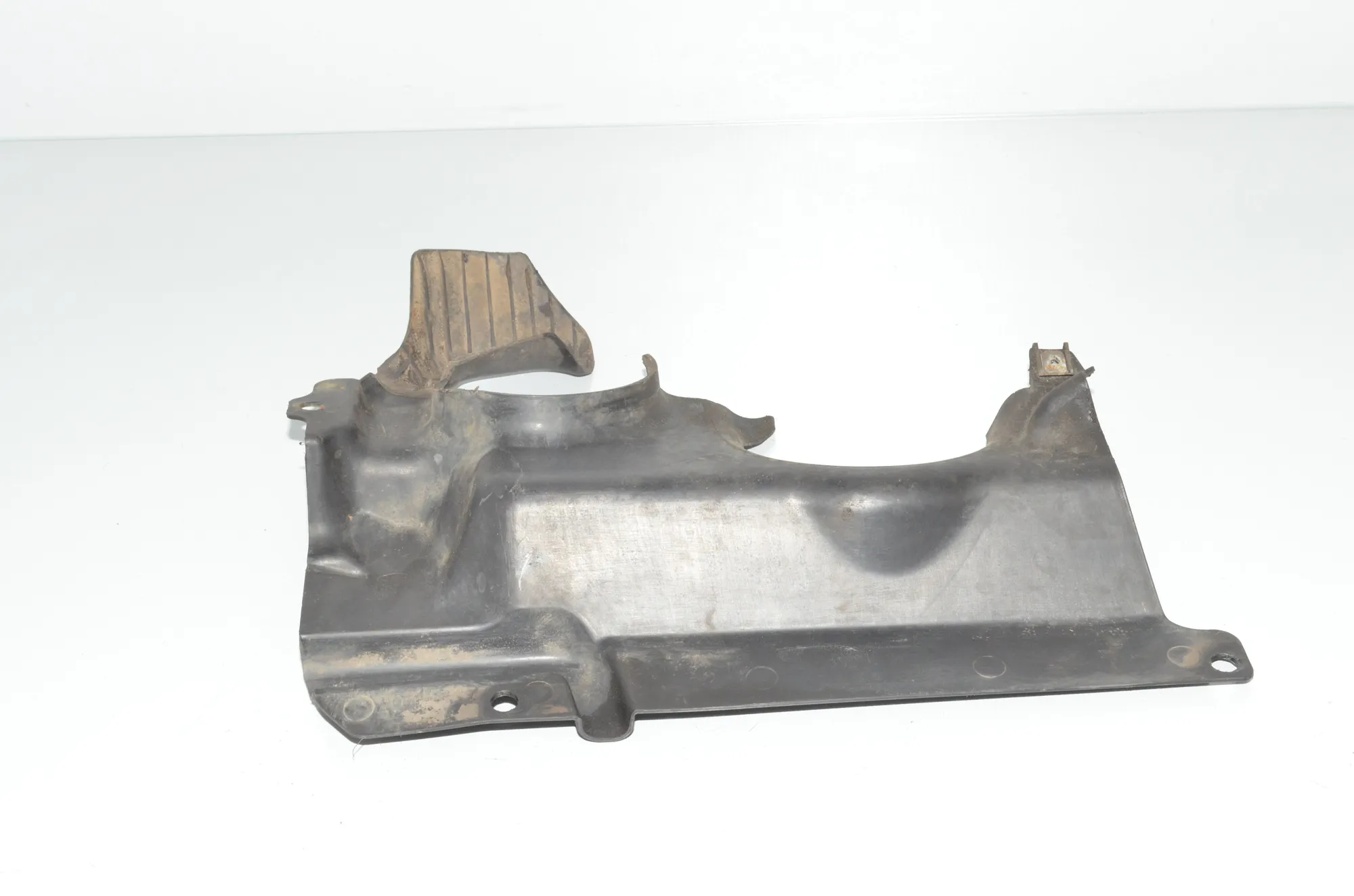 Control Arm Cover – OEM 7143853 · BMW 3 Touring (E91) 330 d xDrive 2011 – 4