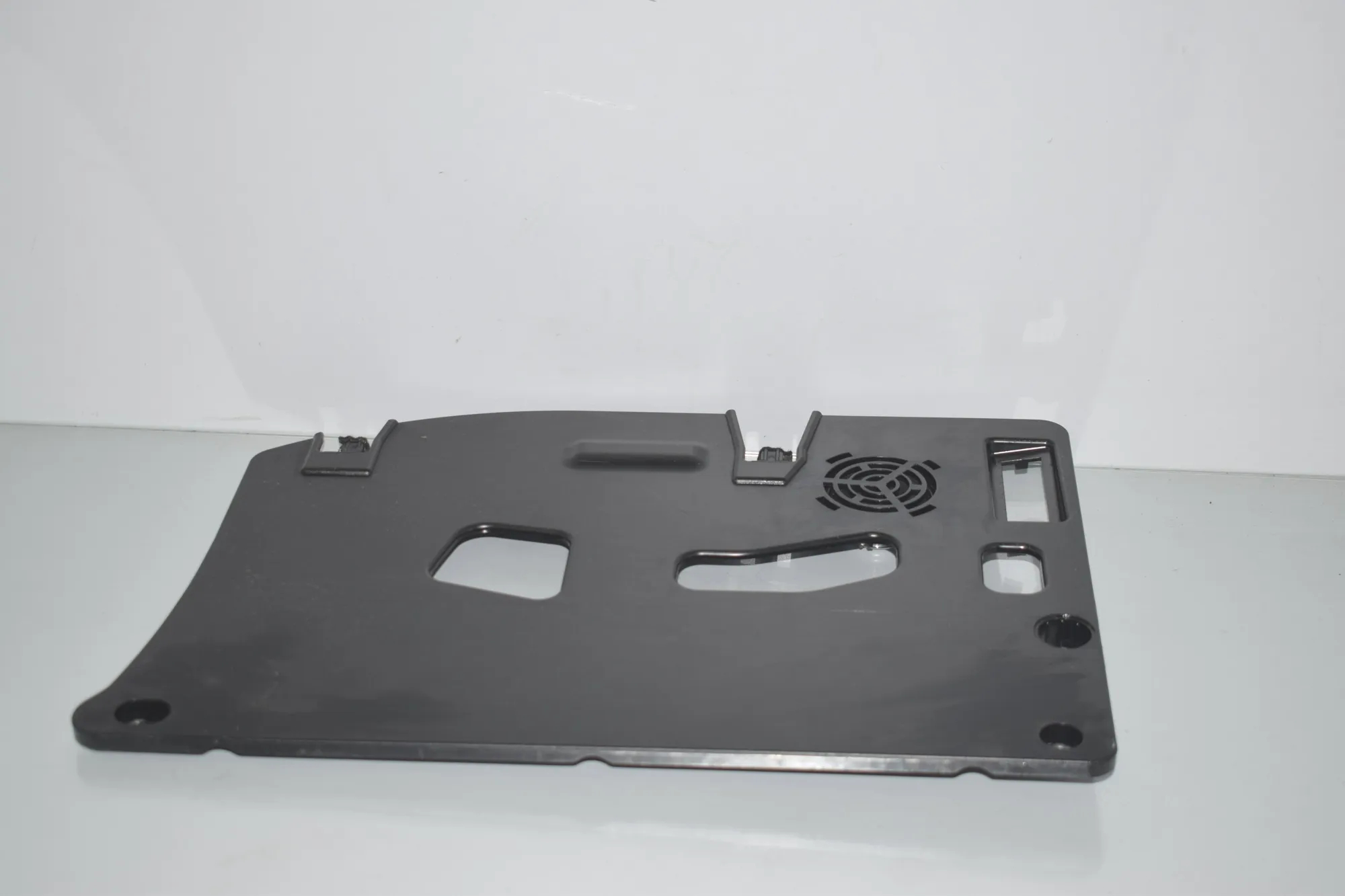 Dashboard Lower Trim – OEM 9316560 · BMW 2 Gran Tourer (F46) 218 d 2019 – 3