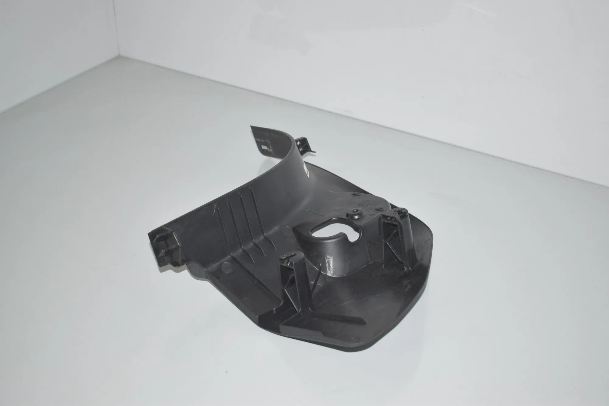 Front Left Interior Step Trim – OEM 7298813 · BMW 2 Gran Tourer (F46) 218 d 2019 – 4