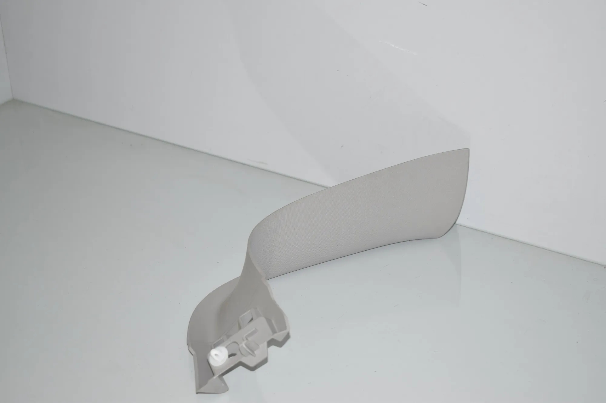 Tailgate Bootlid Cover Trim – OEM 7318938 · BMW 2 Gran Tourer (F46) 218 d 2019 – 2
