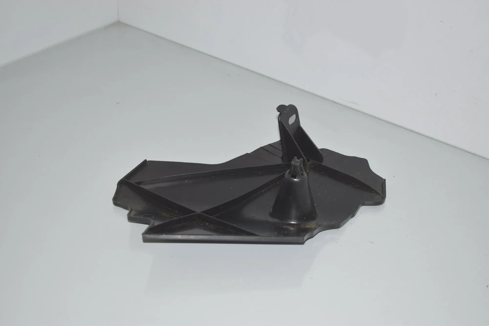 Other Engine Compartment Parts – OEM 7387166 · BMW 2 Gran Tourer (F46) 218 d 2019 – 3