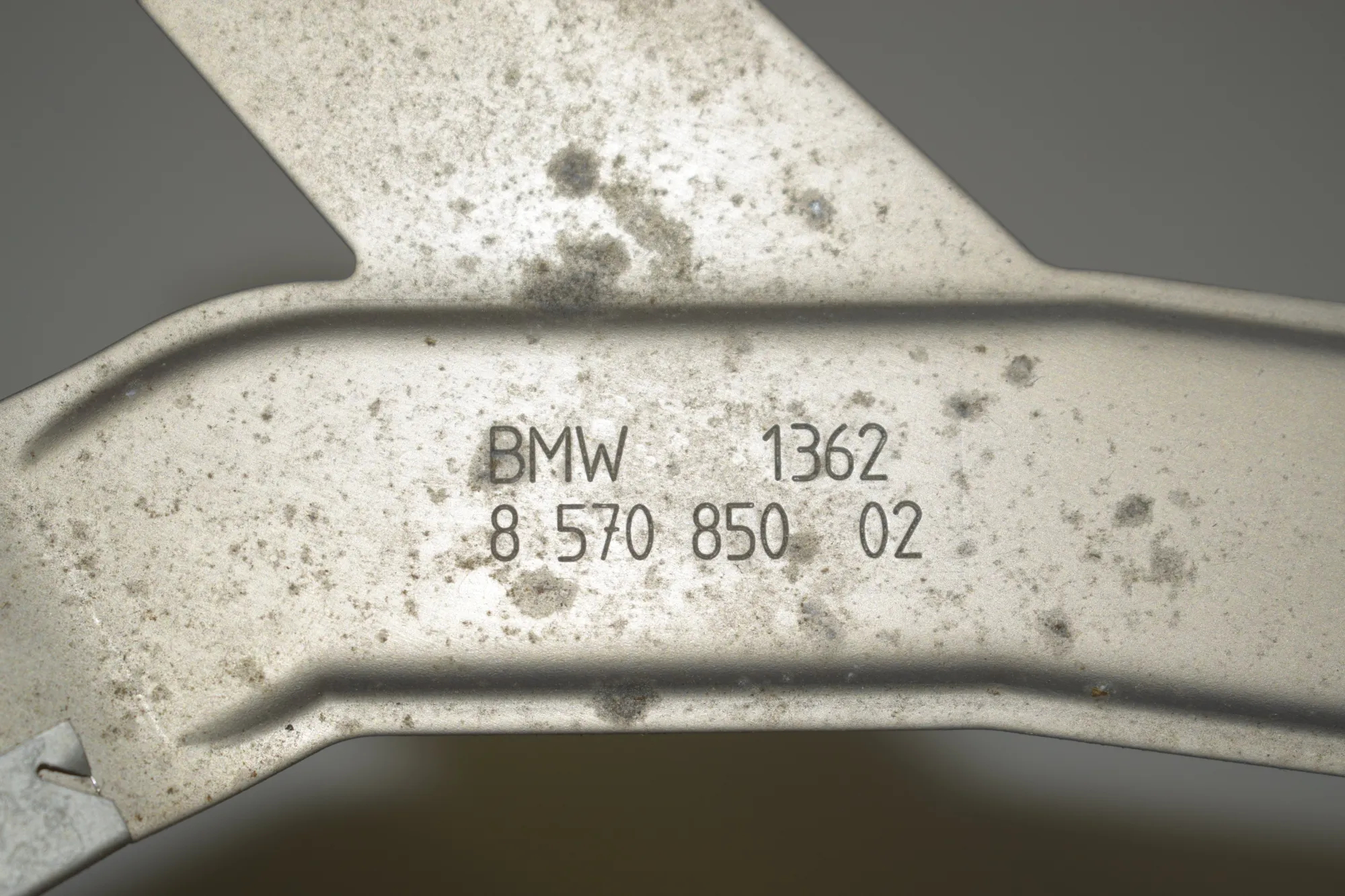 Bracket – OEM 13628570850 · BMW 2 Gran Tourer (F46) 218 d 2019 – 5
