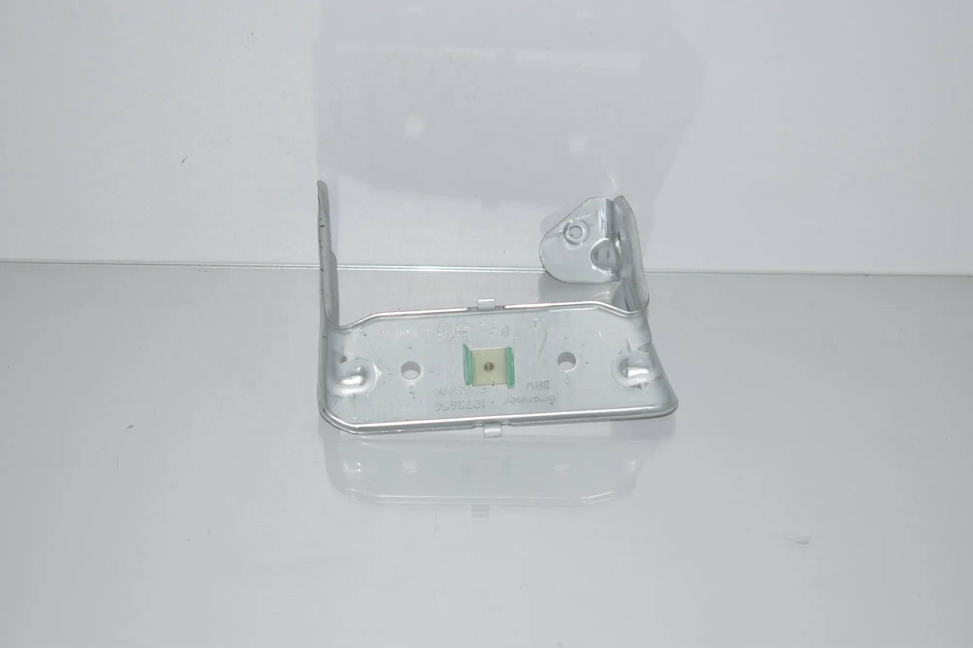 Bracket – OEM 9263406 · BMW 2 Gran Tourer (F46) 218 d 2019 – 4