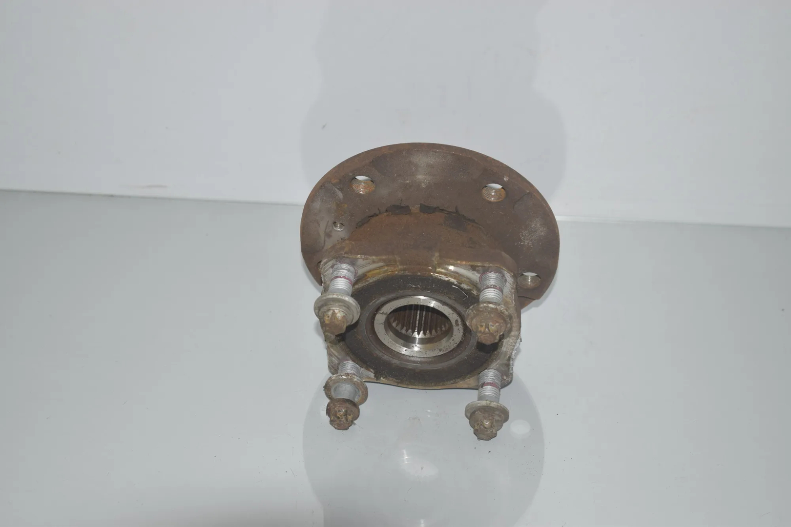 Rear Left Wheel Bearing – OEM 6867806 · BMW 5 (F10) 530 d 2014 – 2