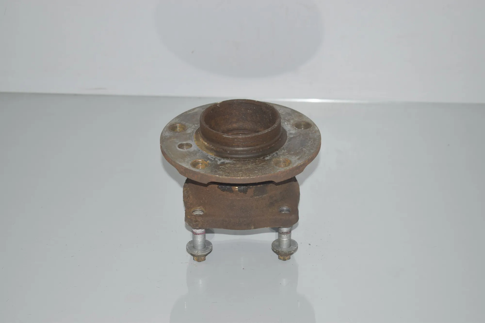 Rear Left Wheel Bearing – OEM 6867806 · BMW 5 (F10) 530 d 2014