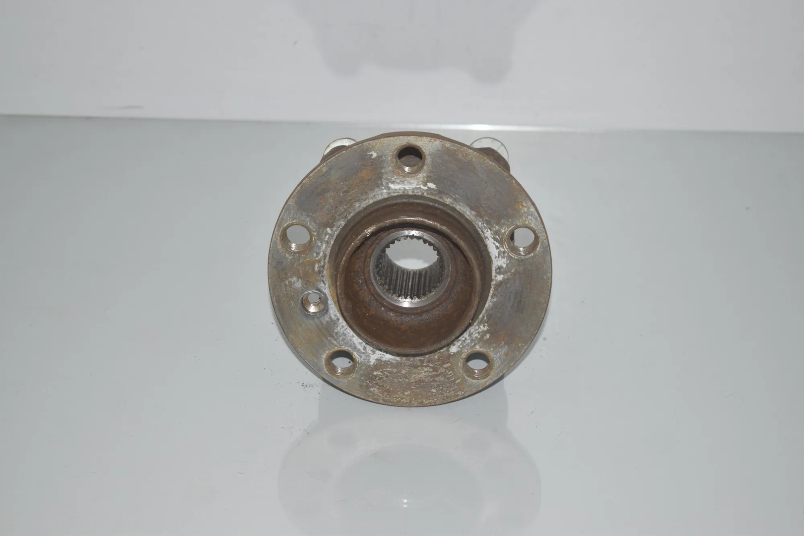 Rear Left Wheel Bearing – OEM 6867806 · BMW 5 (F10) 530 d 2014 – 4